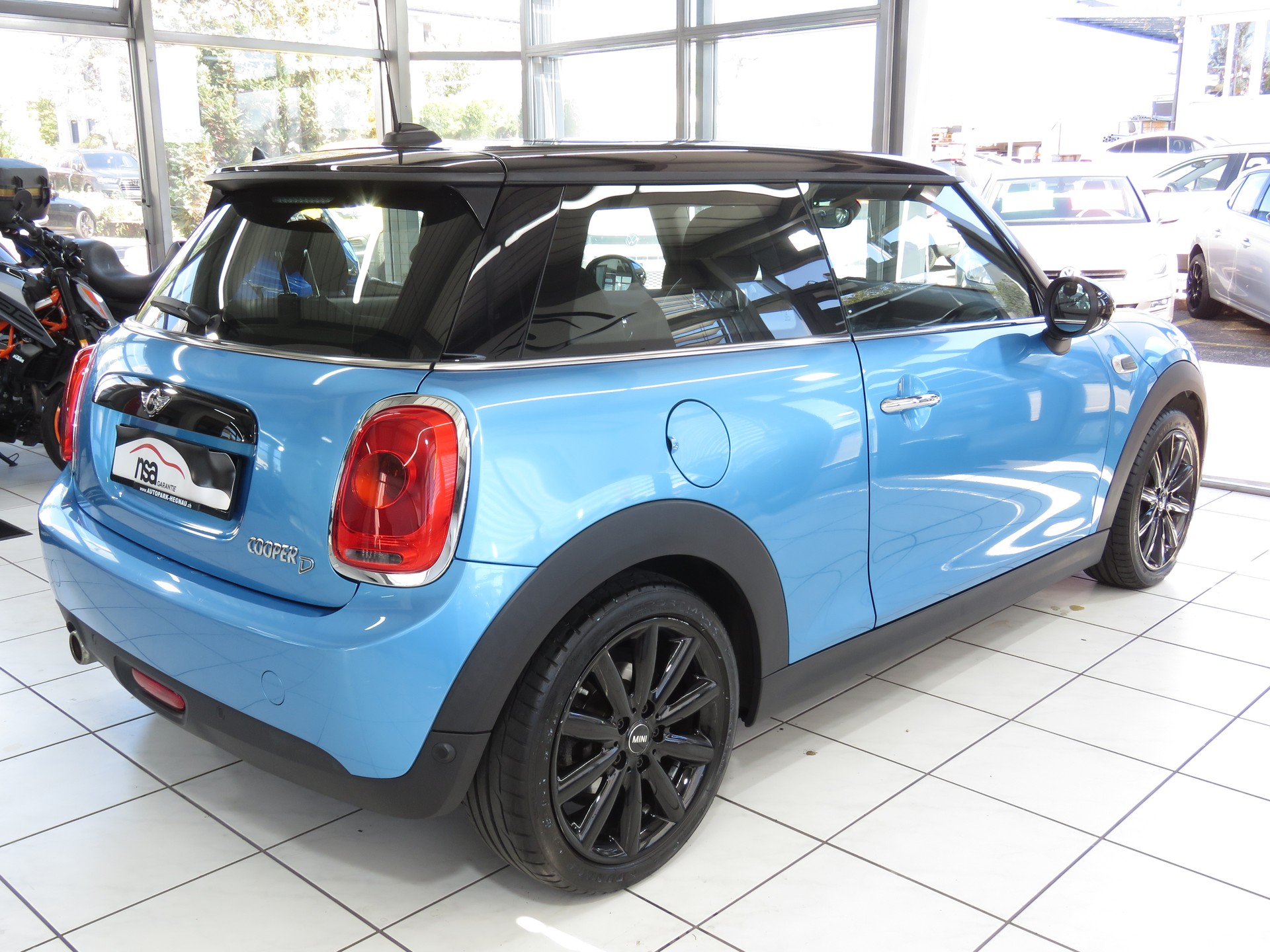 MINI Cooper D Classic Edition Steptronic (Automat)-showroom-element-3