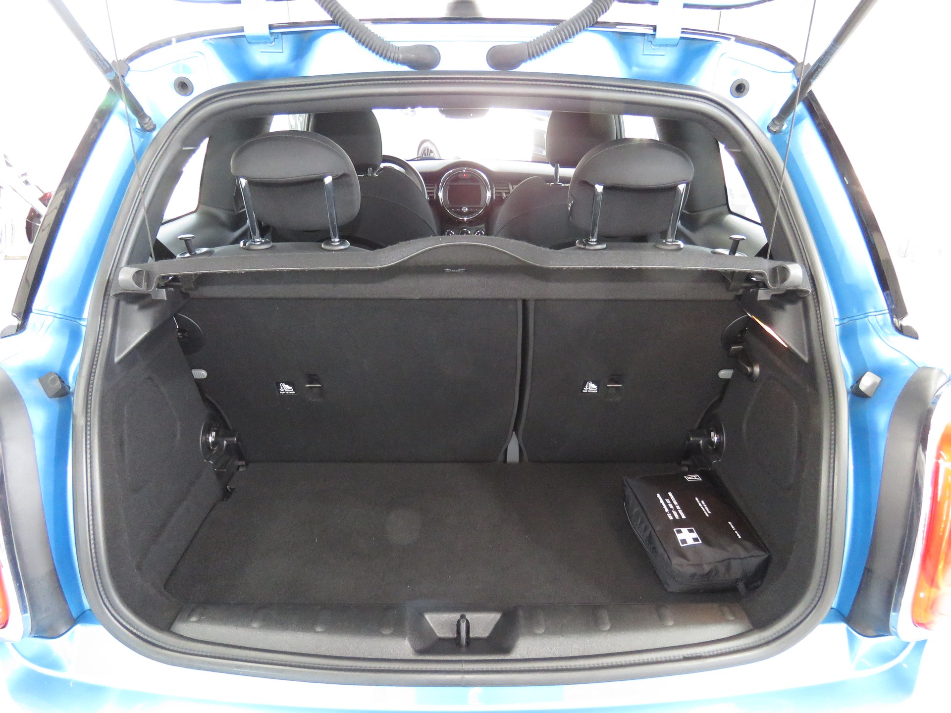 MINI Cooper D Classic Edition Steptronic (Automat)-image-9