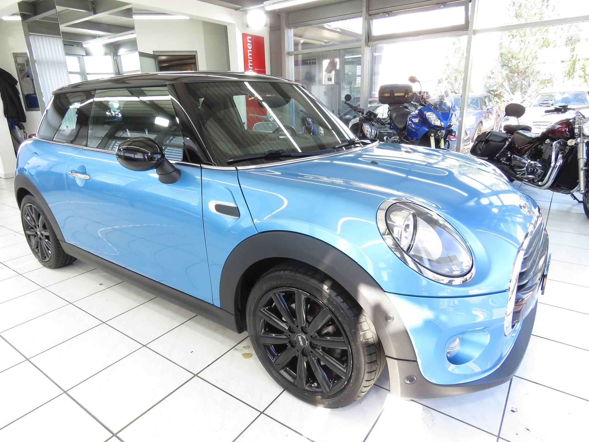 MINI Cooper D Classic Edition Steptronic (Automat)-showroom-element-2