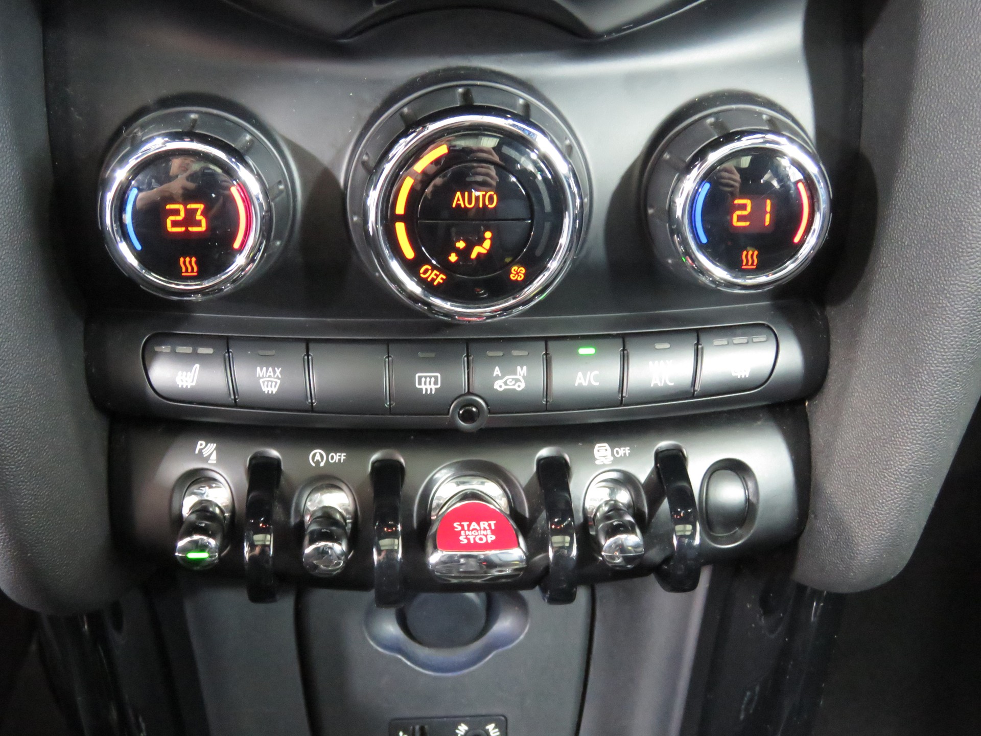 MINI Cooper D Classic Edition Steptronic (Automat)-image-16