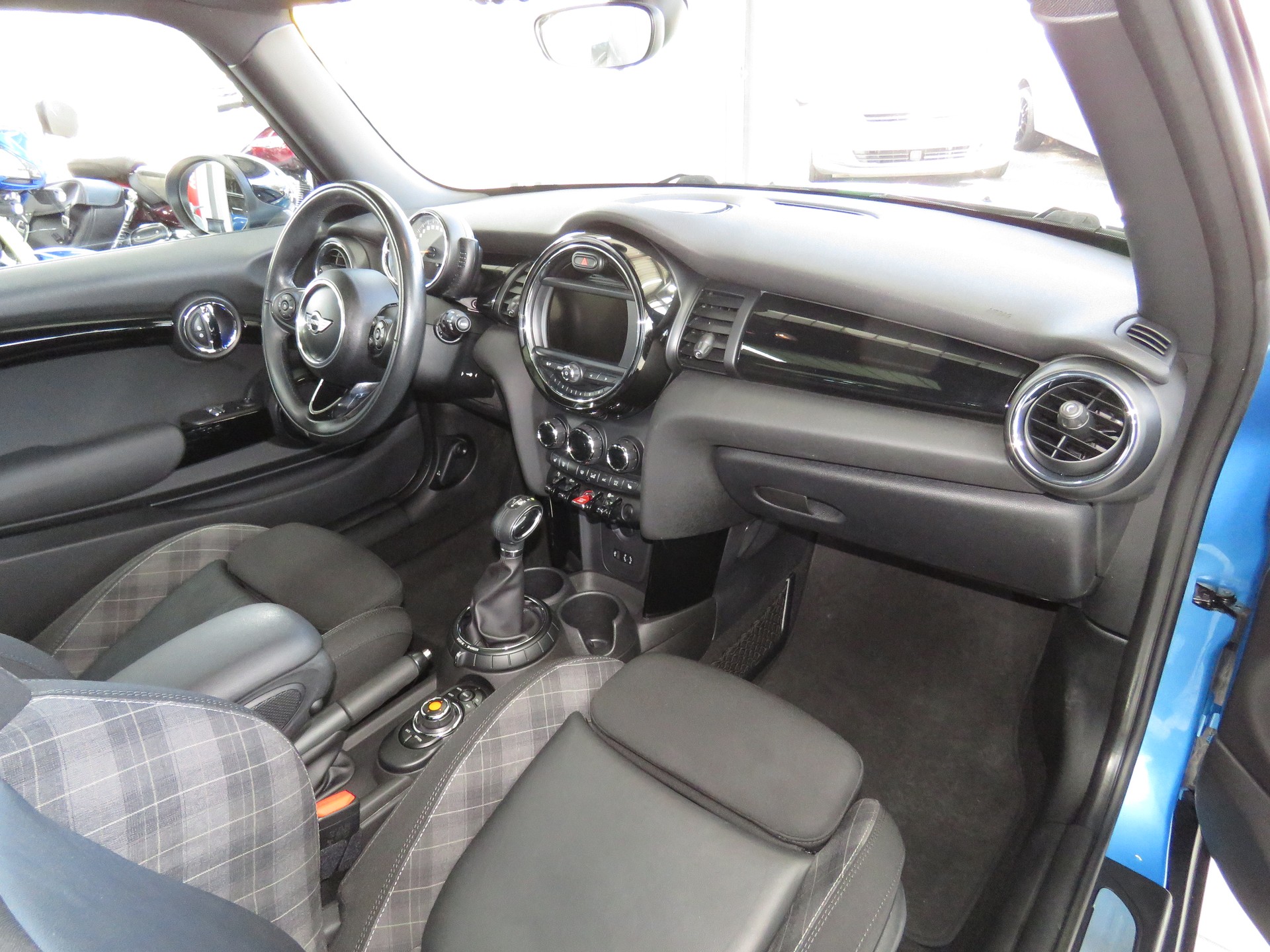 MINI Cooper D Classic Edition Steptronic (Automat)-image-10