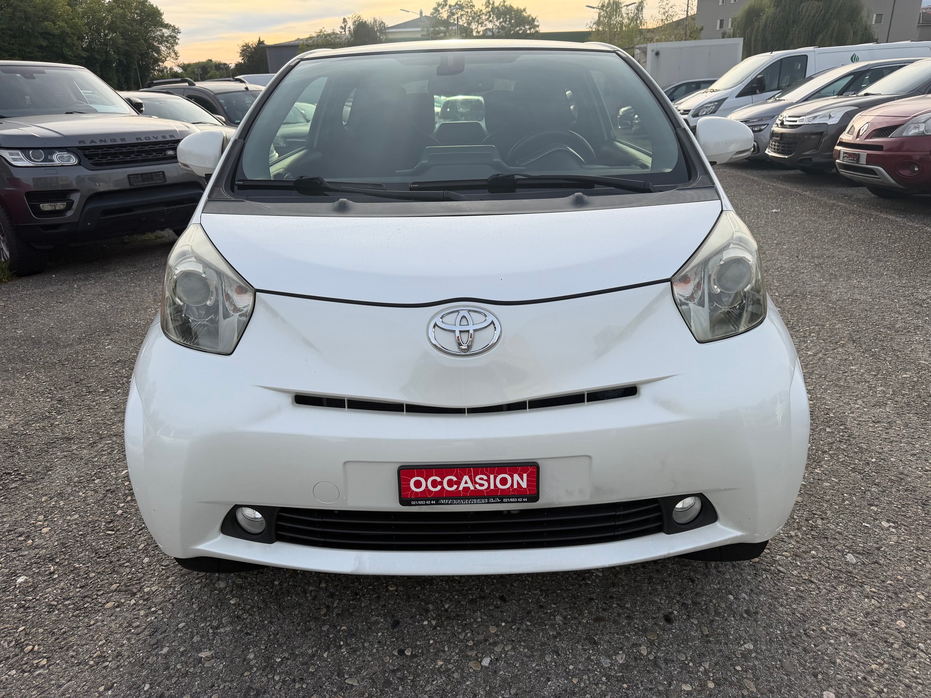 TOYOTA iQ2 1.0 VVT-i