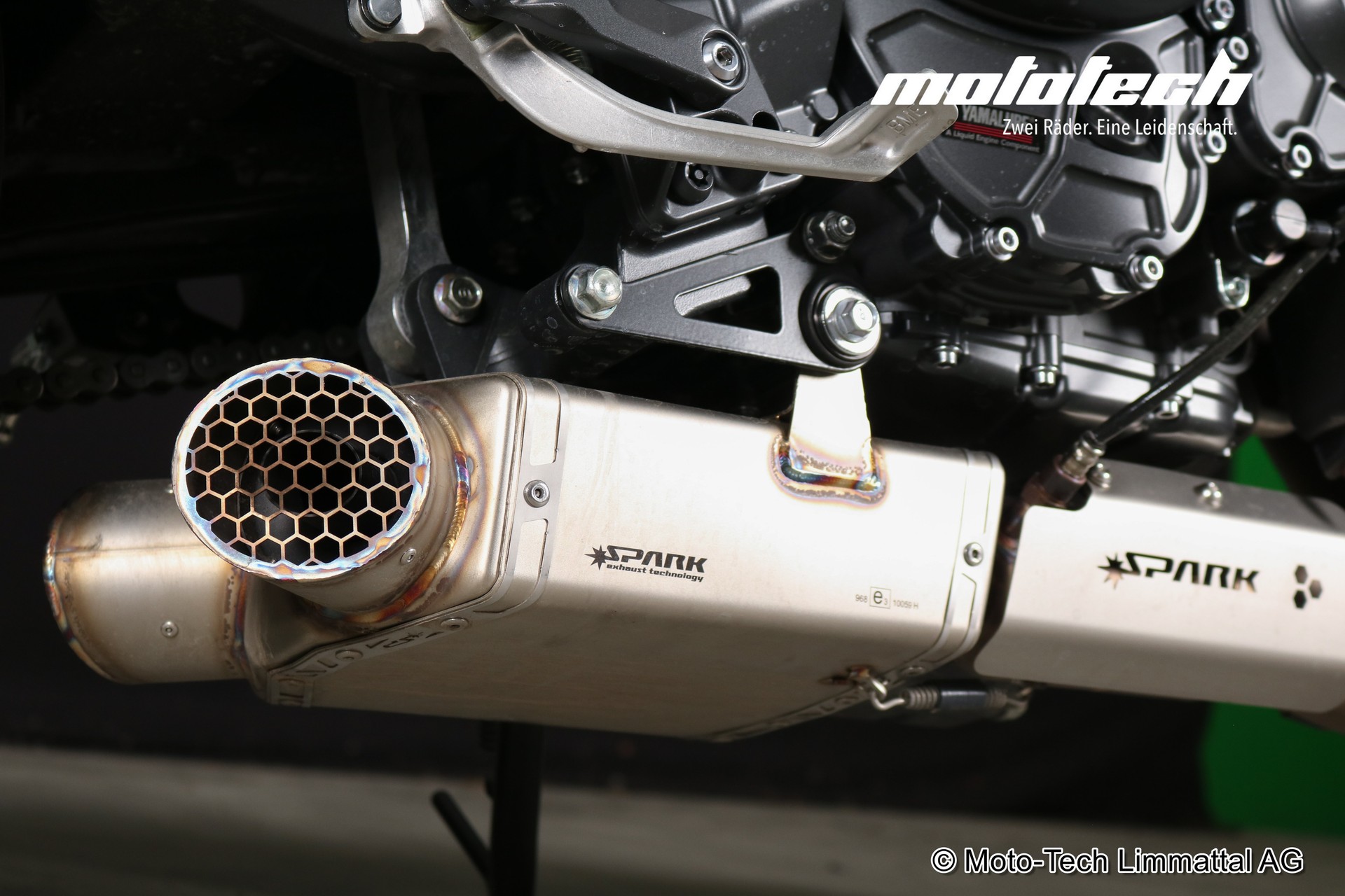 YAMAHA MT-09-image-6