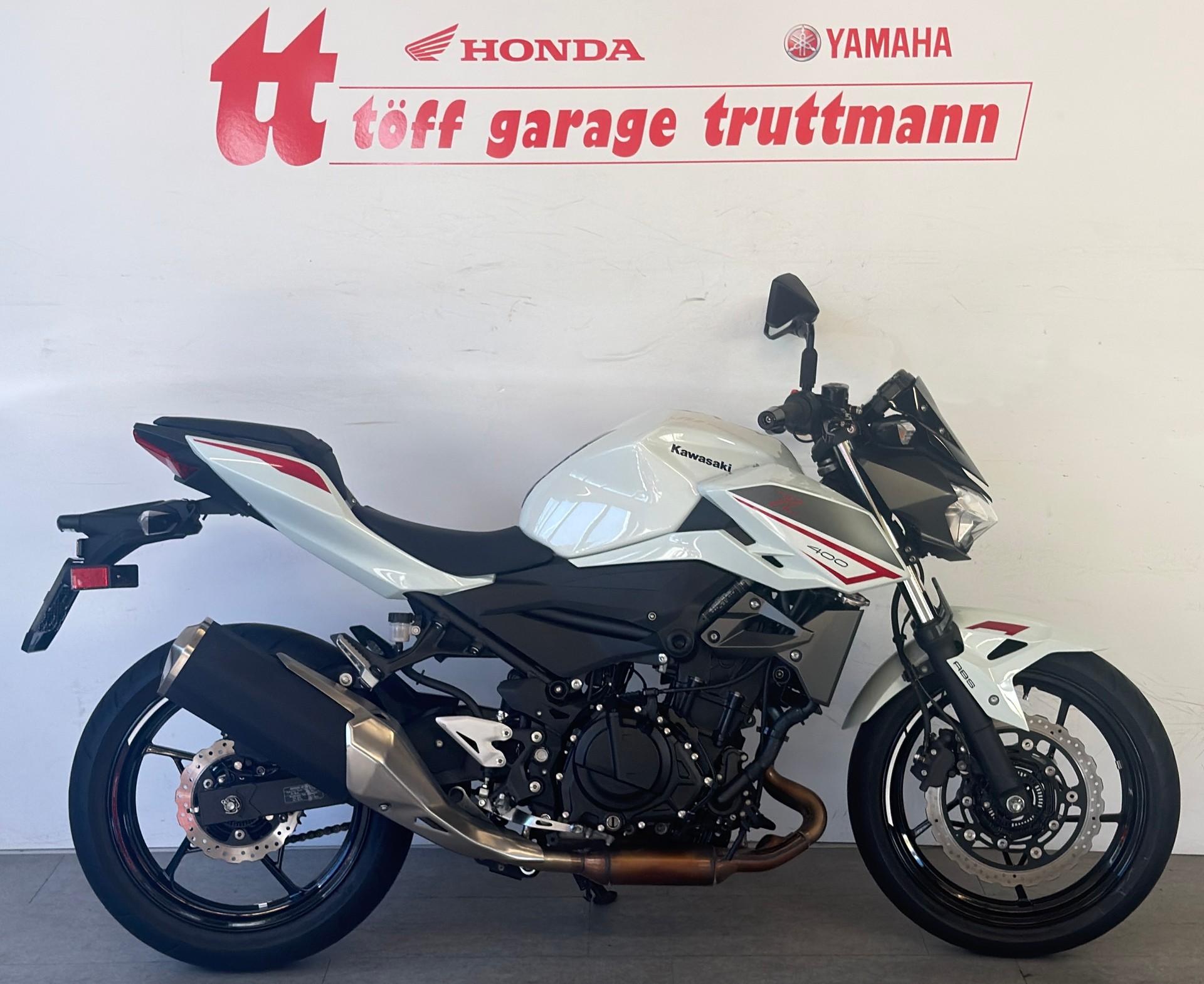 KAWASAKI Z 400-image-0
