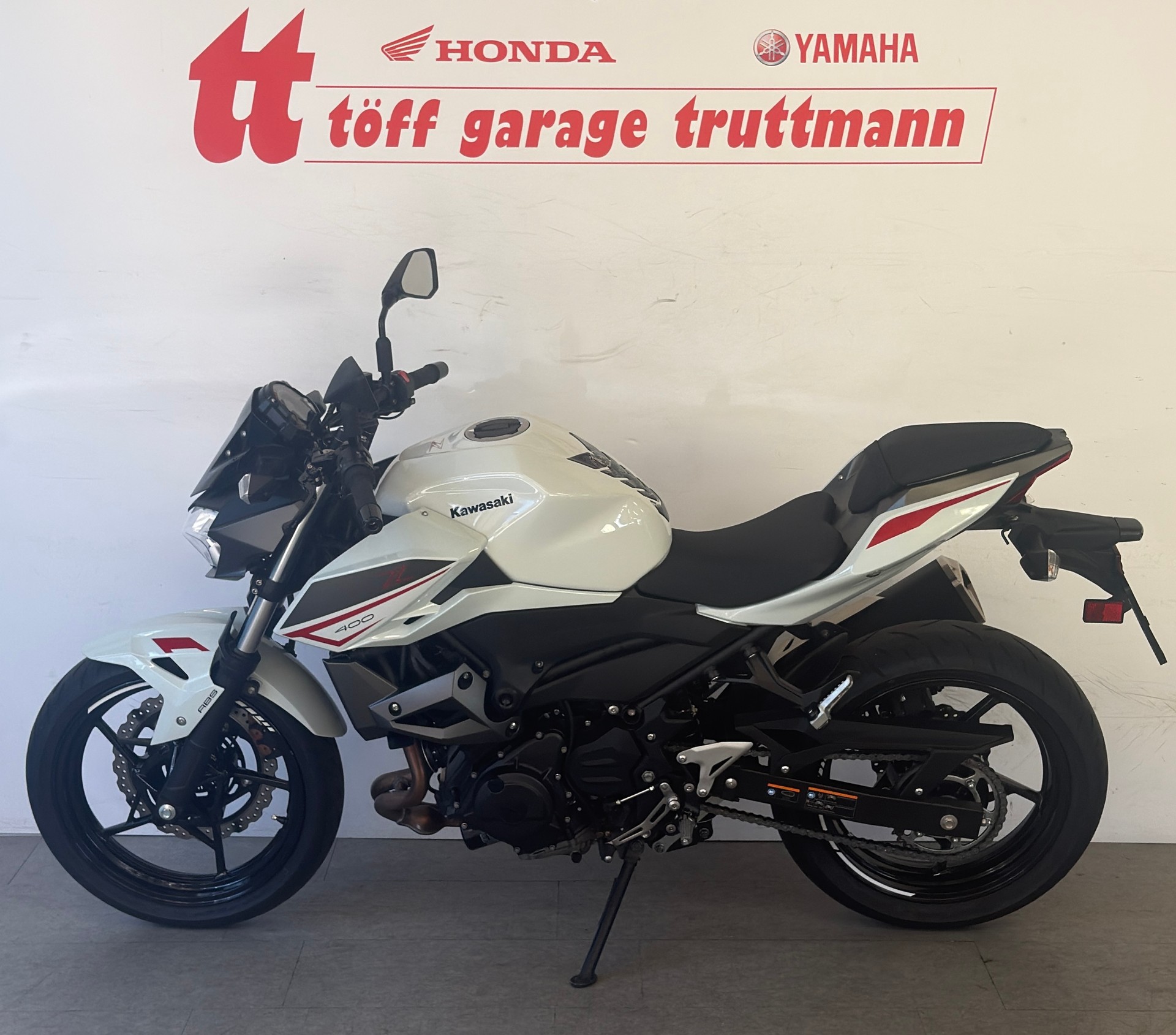 KAWASAKI Z 400-image-1