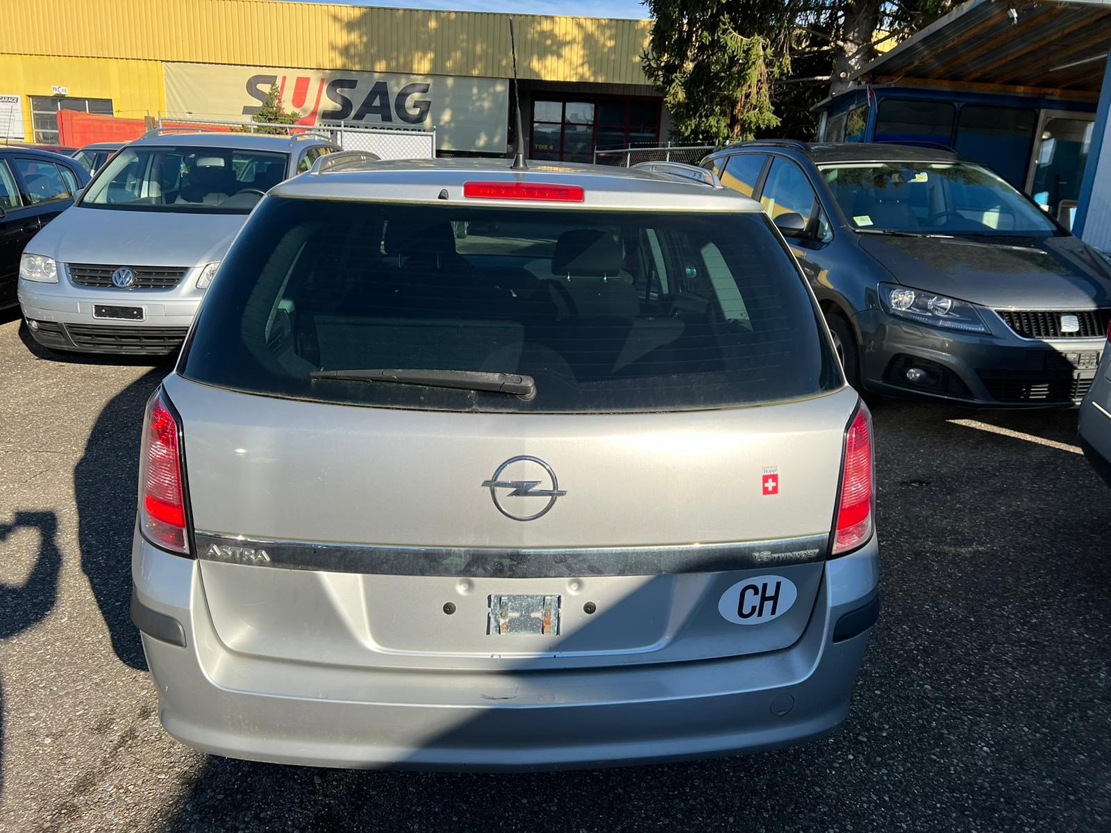 OPEL Astra Caravan 1.6i 16V TP Cosmo-image-5