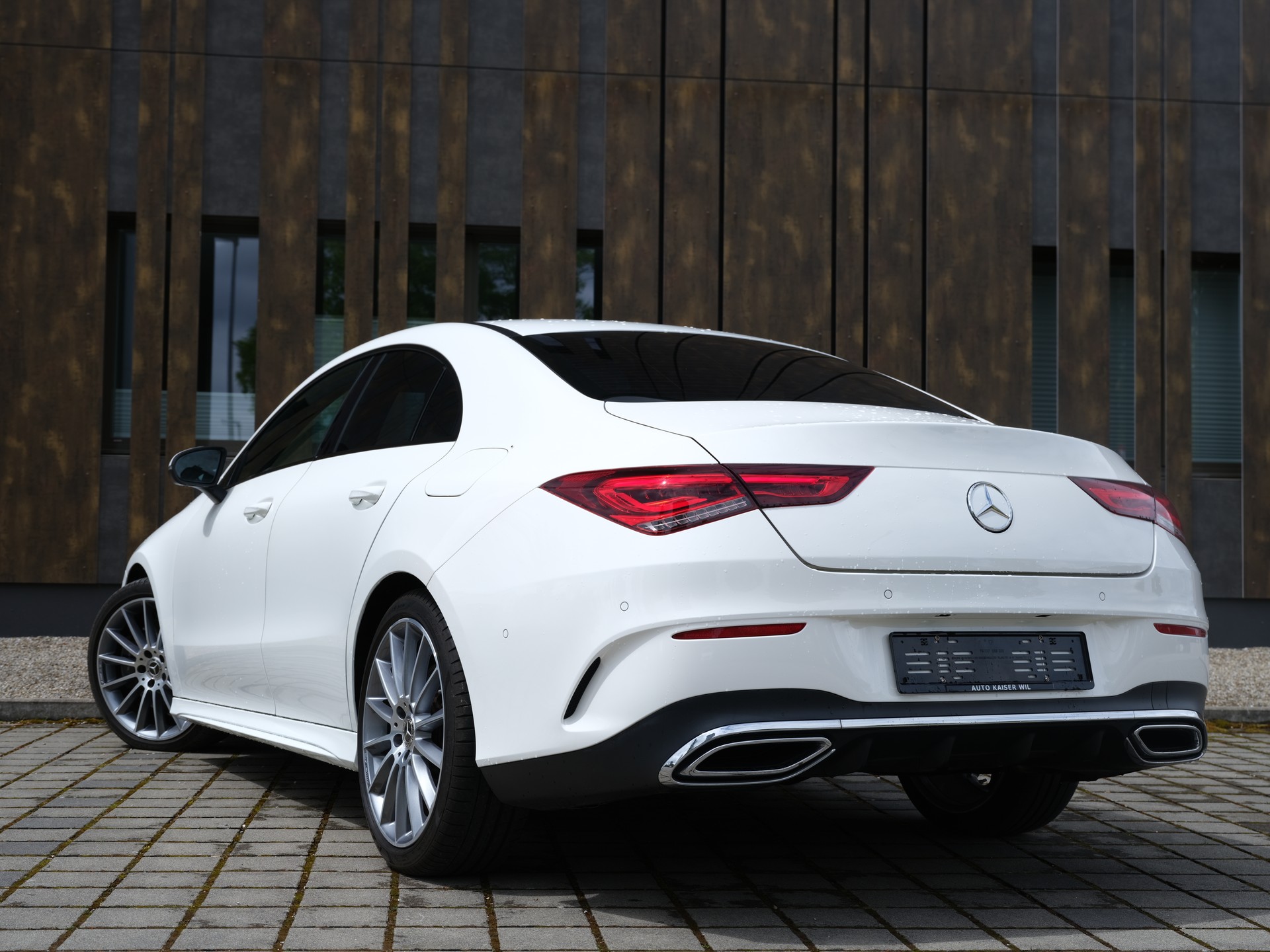 MERCEDES-BENZ CLA 250 AMG Line 7G-DCT-image-6