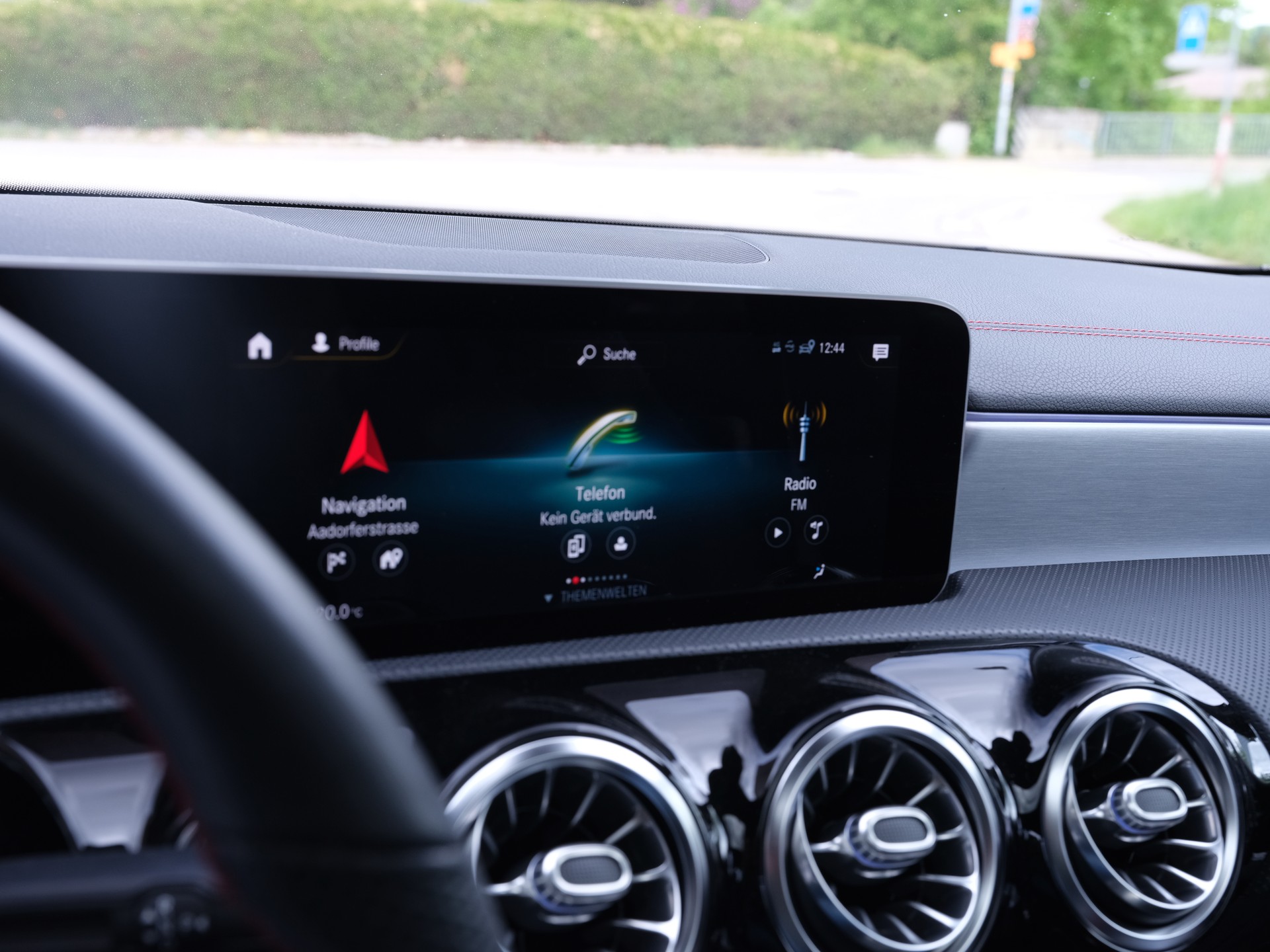 MERCEDES-BENZ CLA 250 AMG Line 7G-DCT-image-18