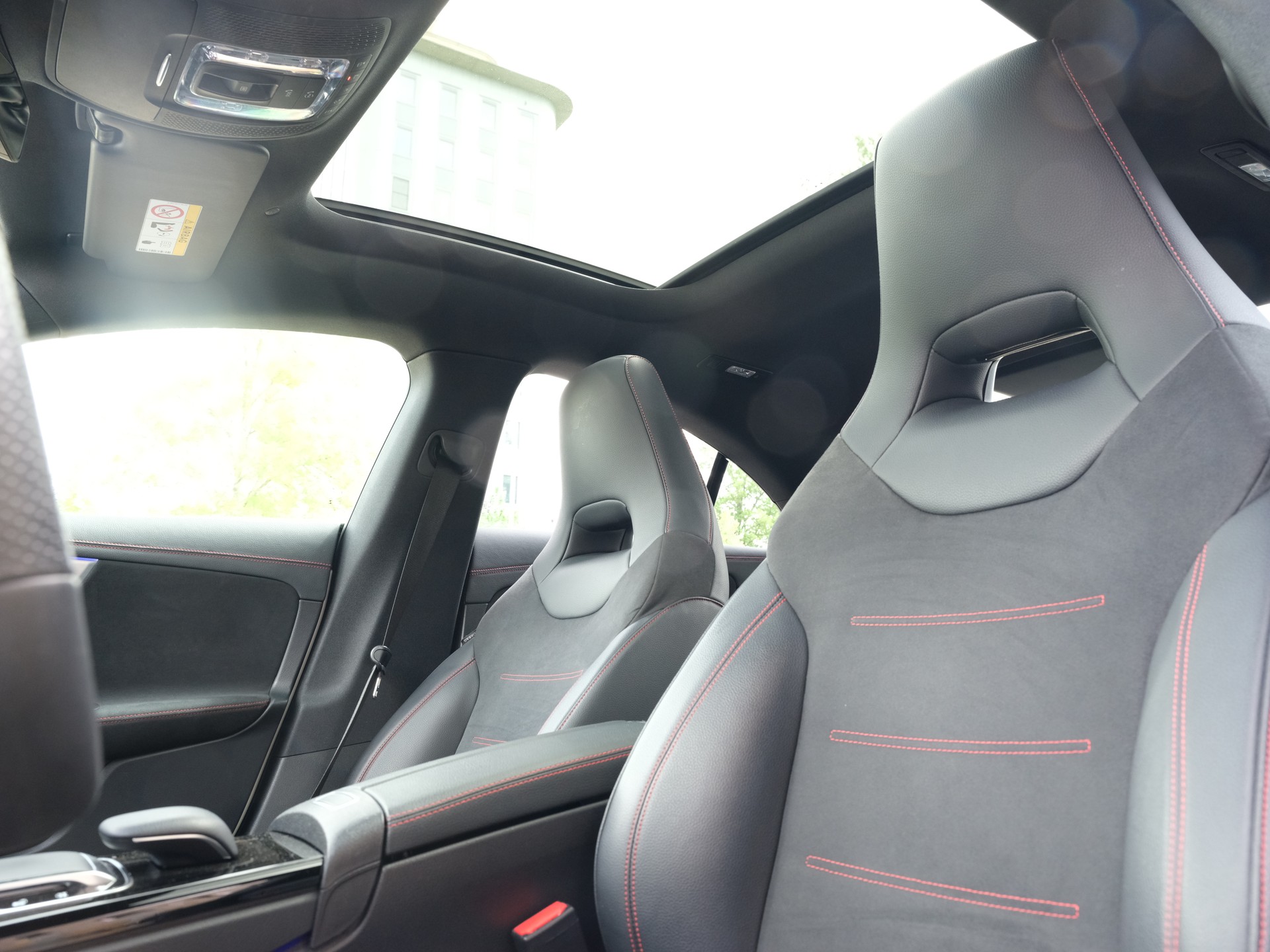 MERCEDES-BENZ CLA 250 AMG Line 7G-DCT-image-21