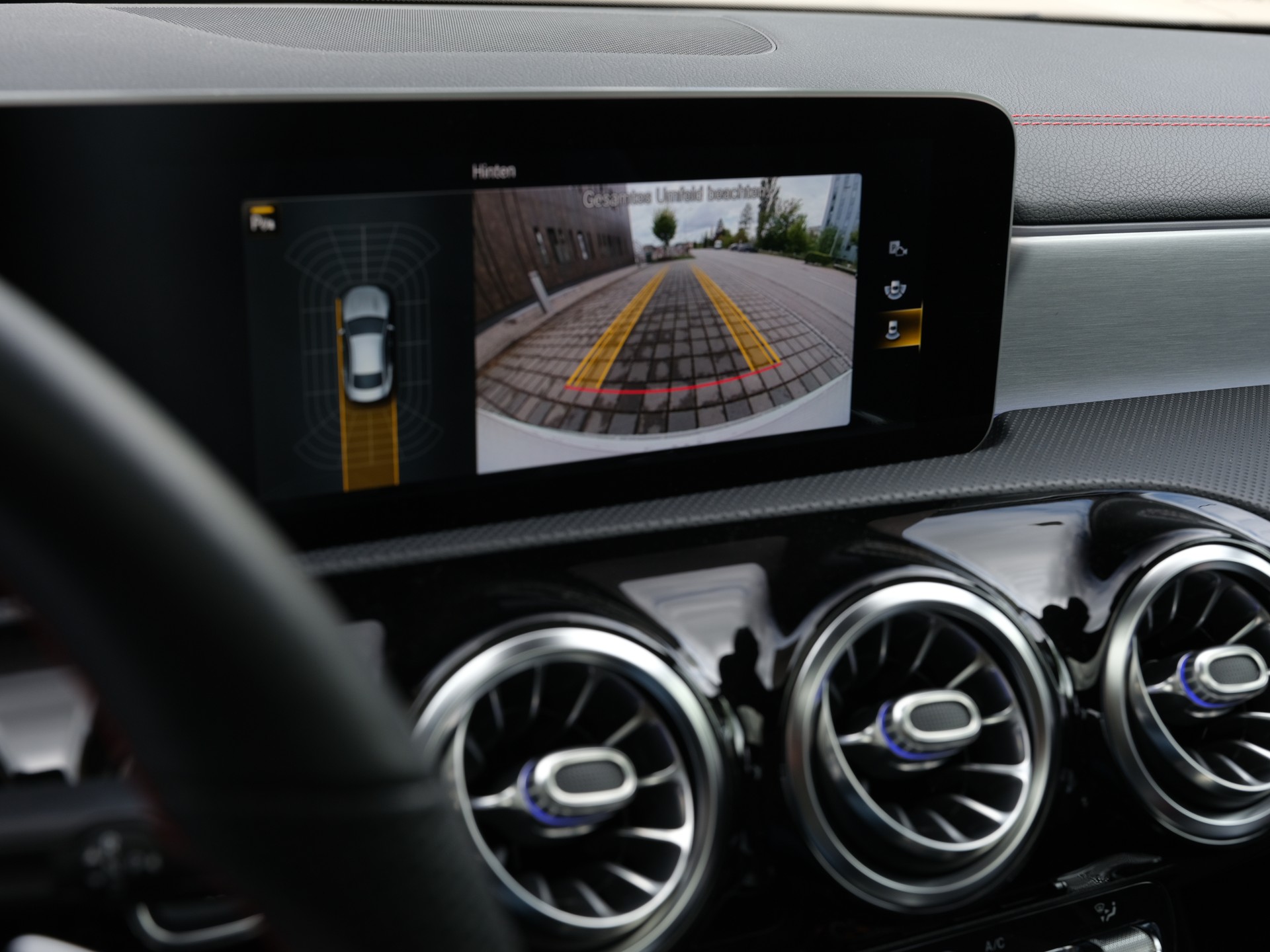 MERCEDES-BENZ CLA 250 AMG Line 7G-DCT-image-17