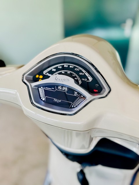 PIAGGIO Vespa 125 Primavera Sport-image-7