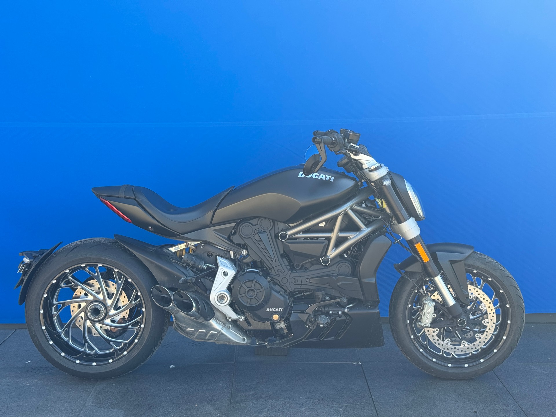 DUCATI XDiavel 1260-image-1