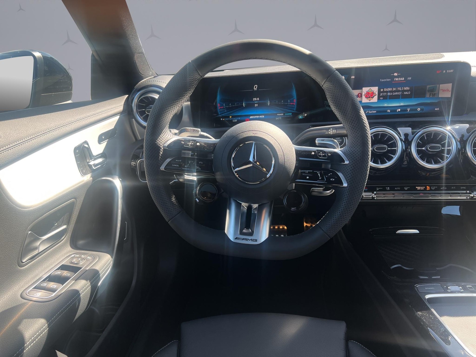 MERCEDES-BENZ CLA 35 AMG 4matic Shooting Brake-image-10