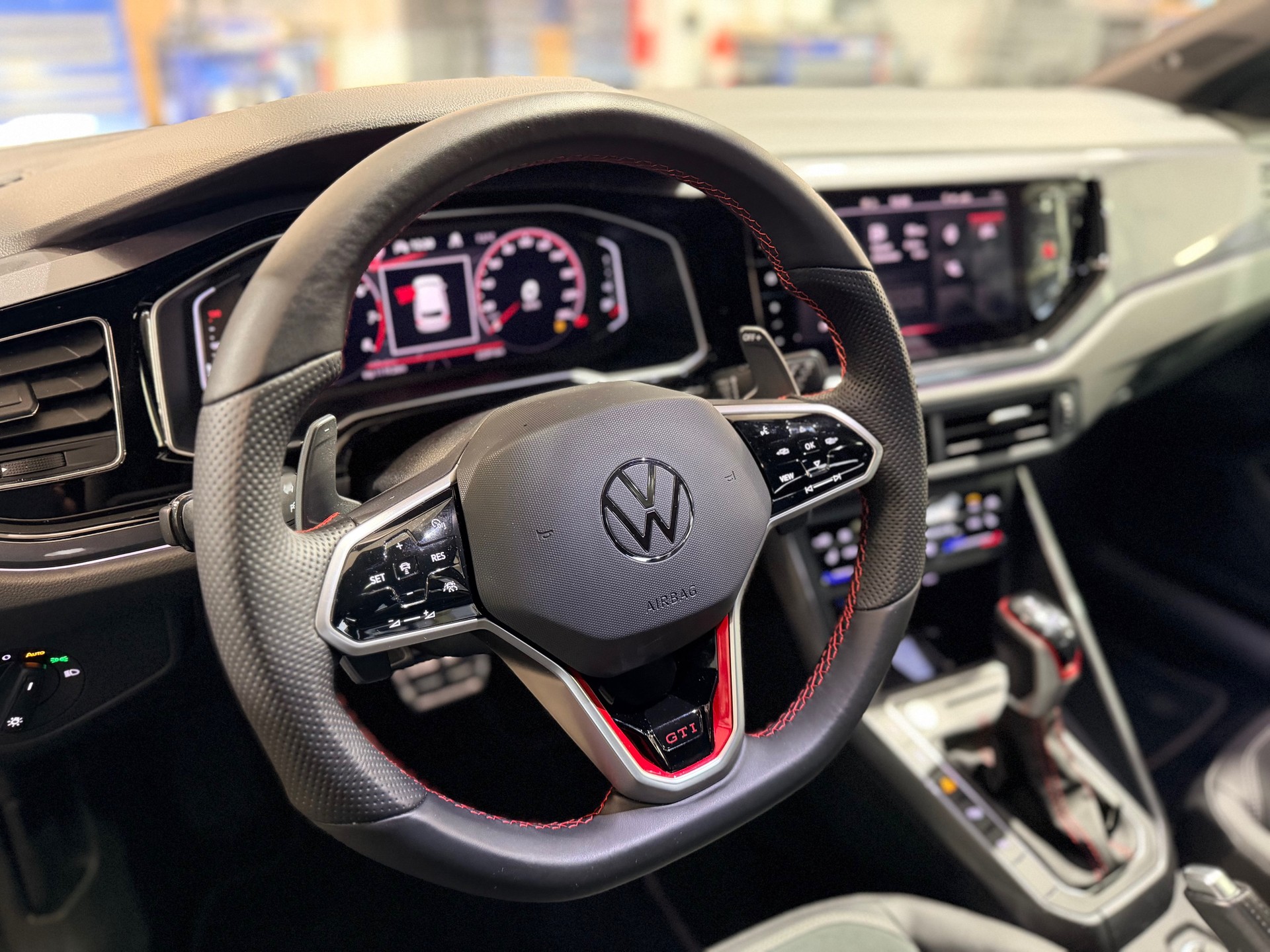 VW Polo 2.0 TSI GTI-image-8