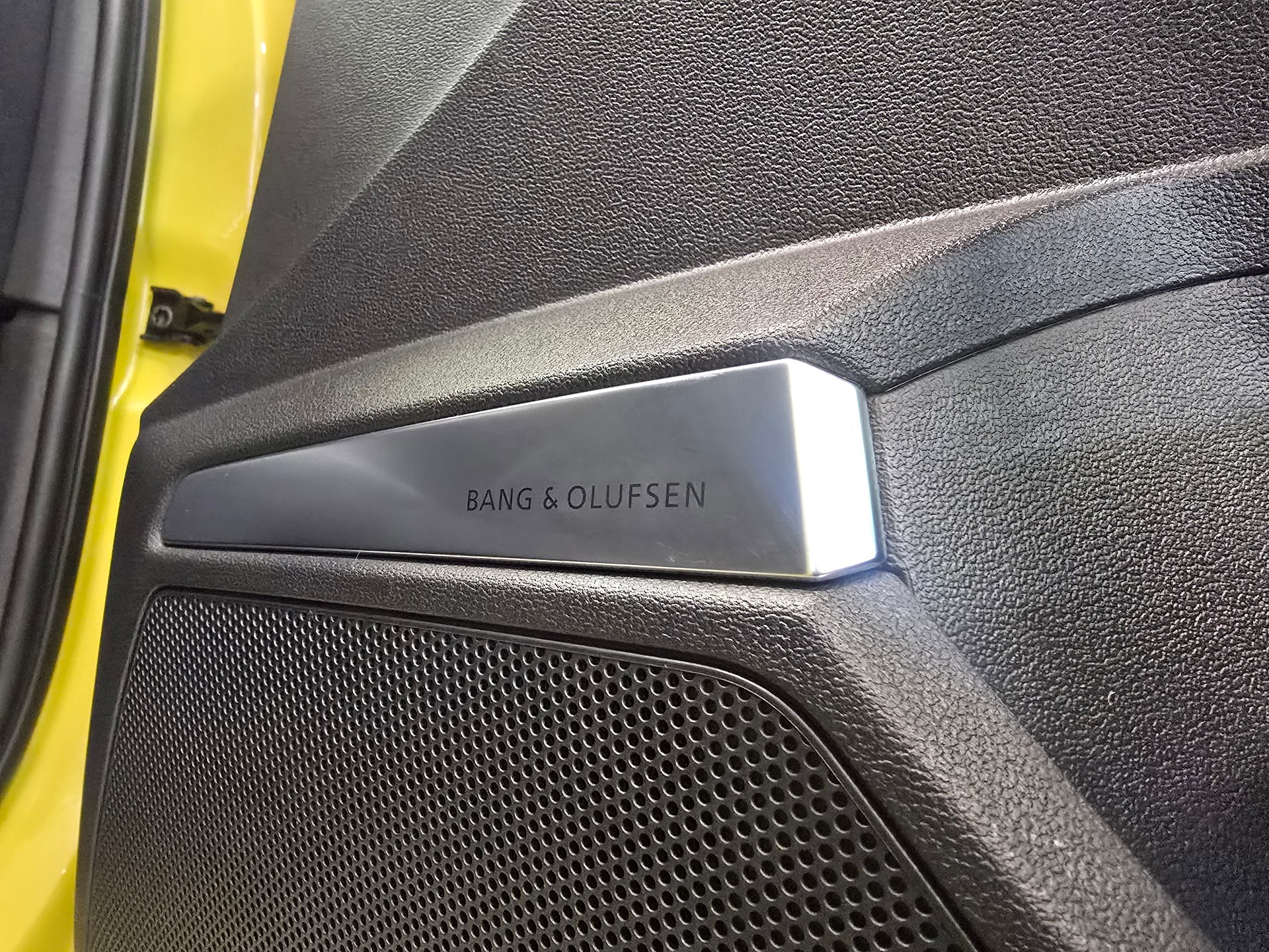 AUDI S3 Sportback 2.0 TFSI quattro CARBON - Sonderlackierung-image-14