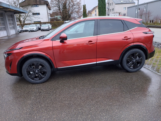 NISSAN Qashqai 1.3T Mildhybrid Tekna+4x4-showroom-element-1