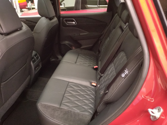 NISSAN Qashqai 1.3T Mildhybrid Tekna+ 4x4-image-5