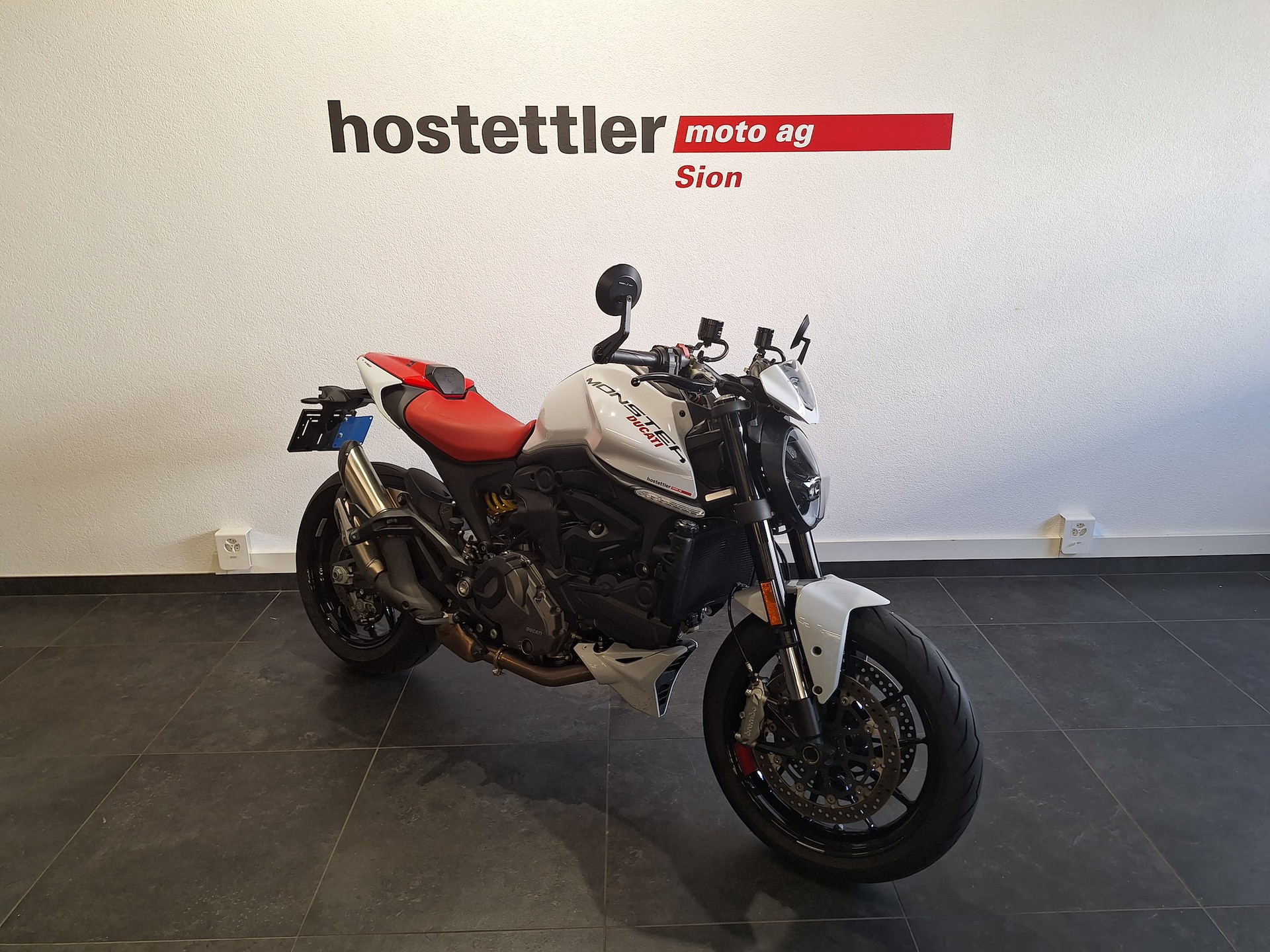DUCATI Monster +-image-0