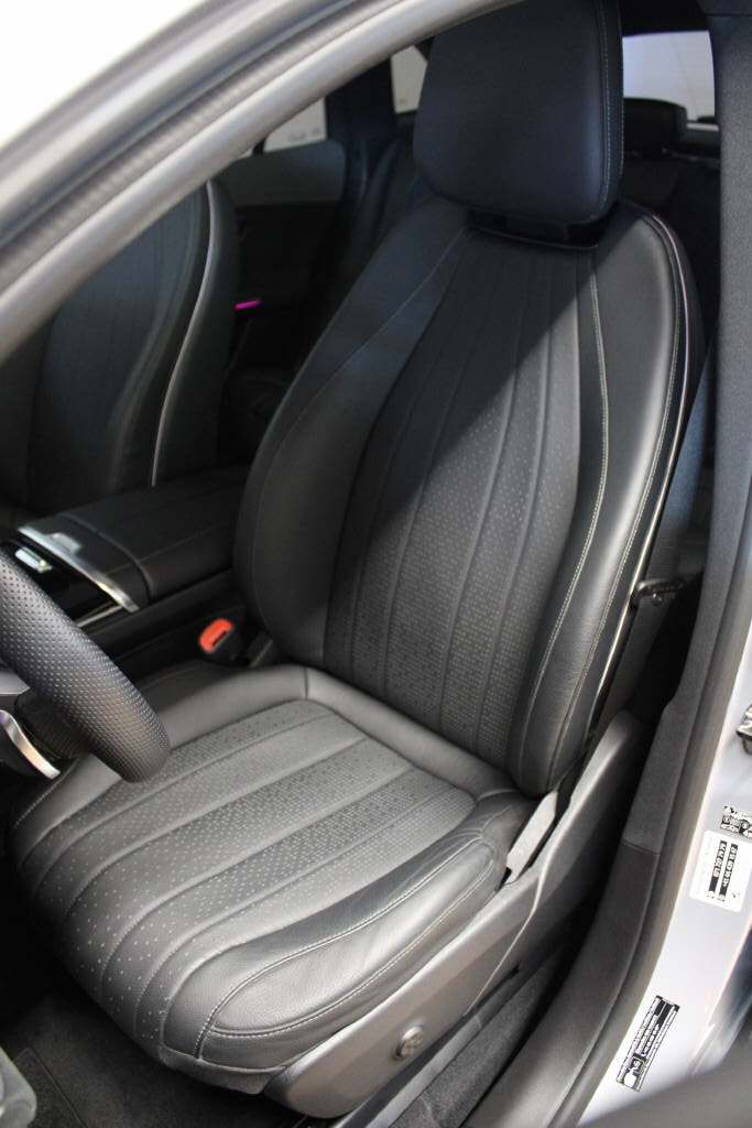 MERCEDES-BENZ EQE 500 4Matic AMG Line Executive Edition-image-5