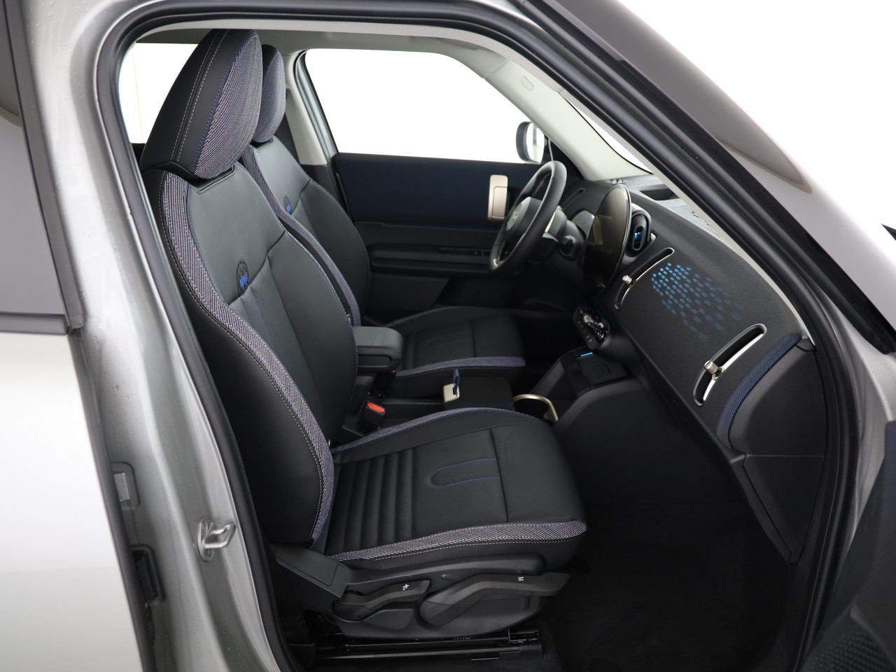 MINI Countryman E-image-12