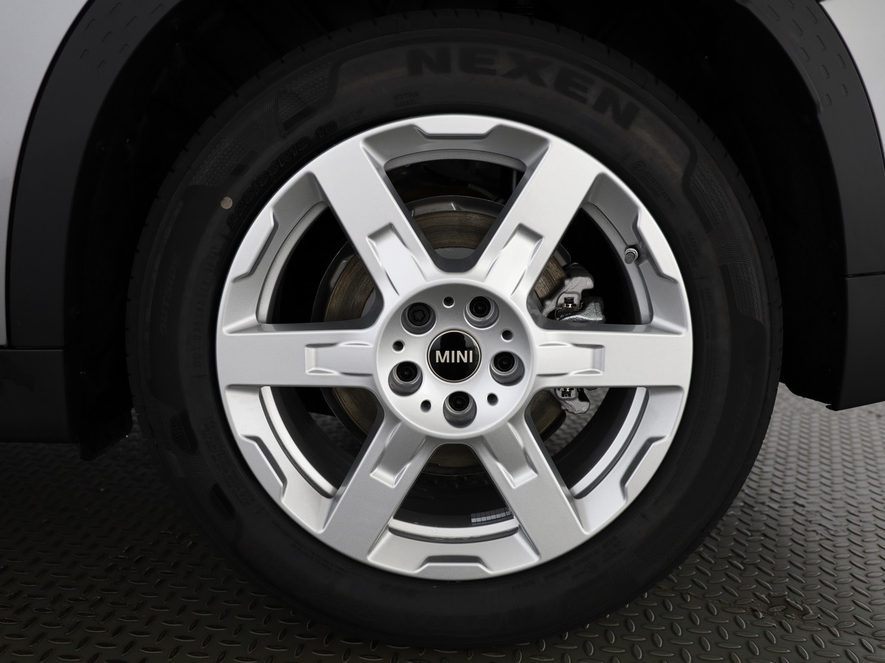 MINI Countryman E-image-18