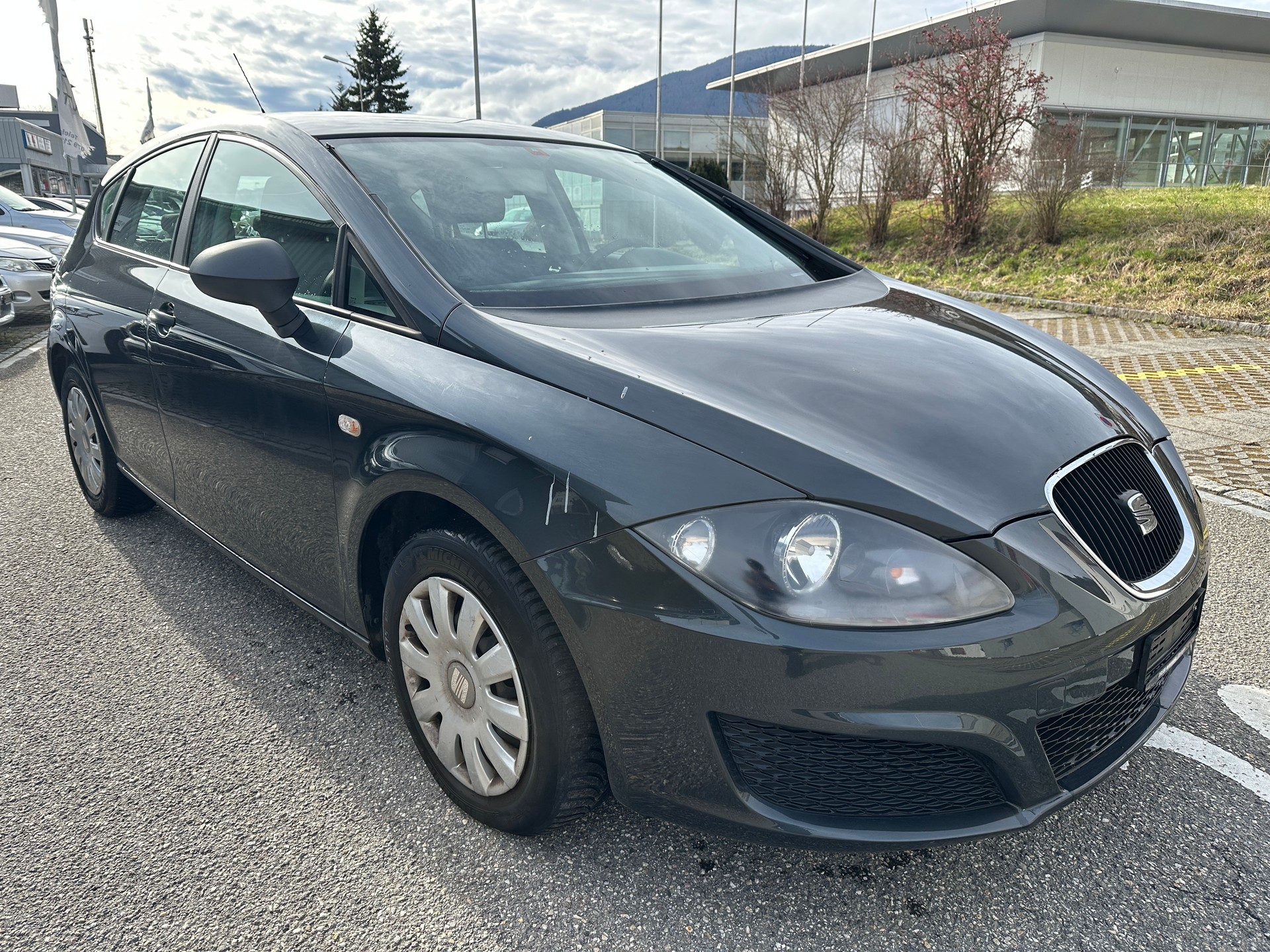 SEAT LEON-image-2