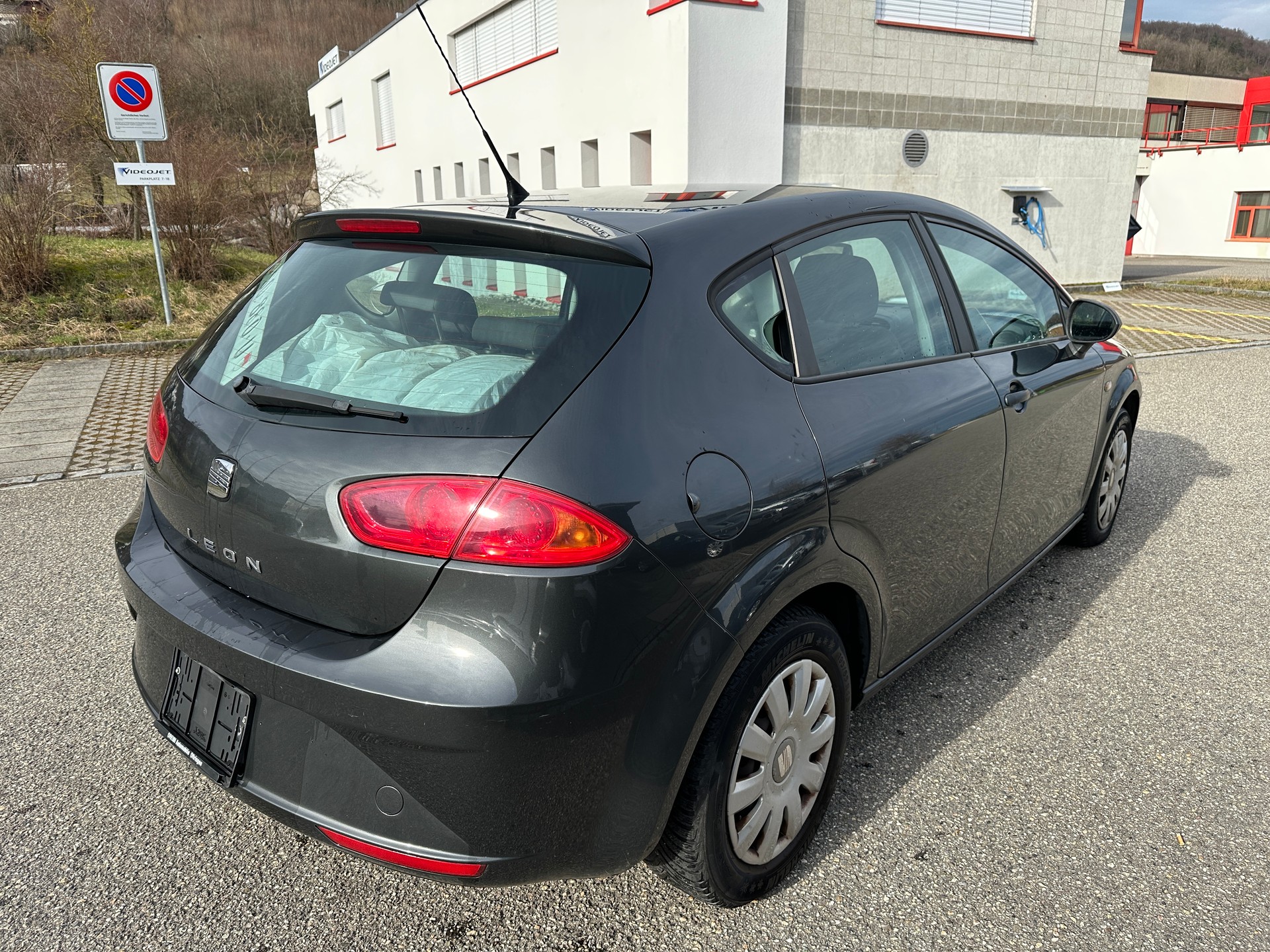 SEAT LEON-image-4