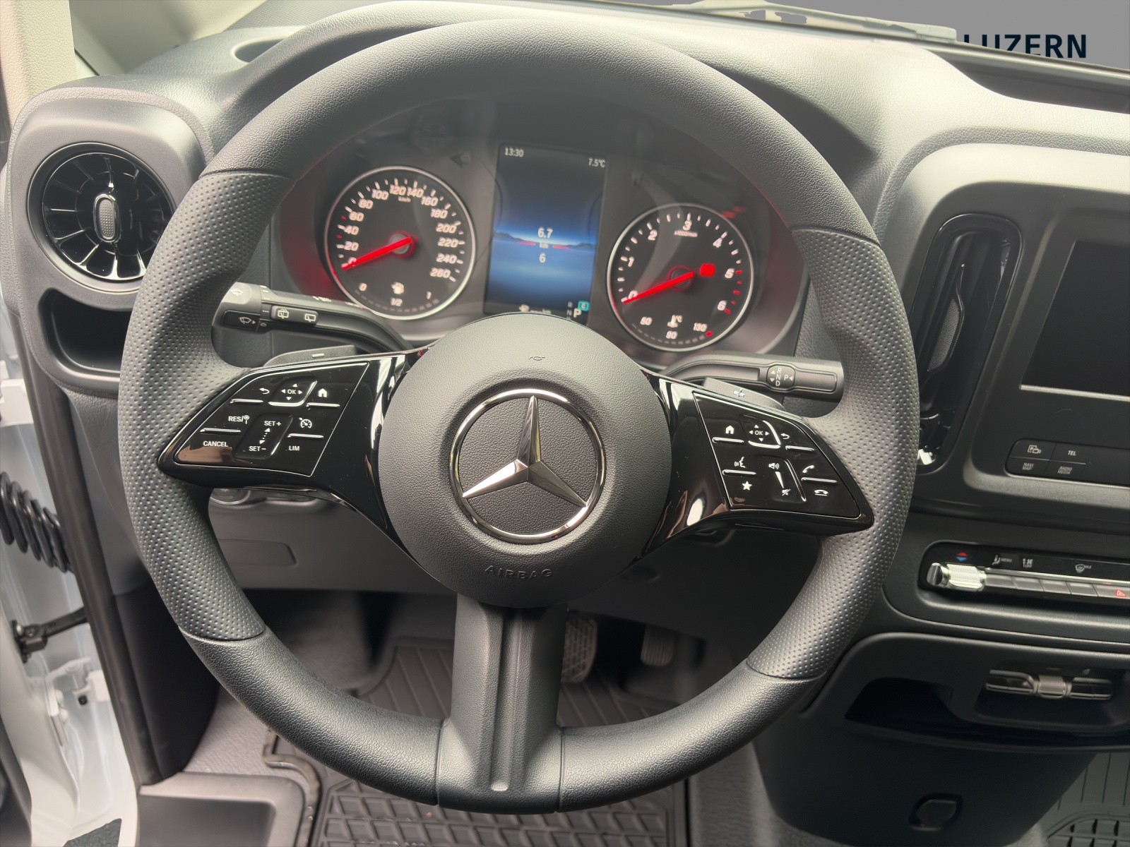MERCEDES-BENZ Vito 114 CDI Lang Pro 9G-Tronic 4M-image-11