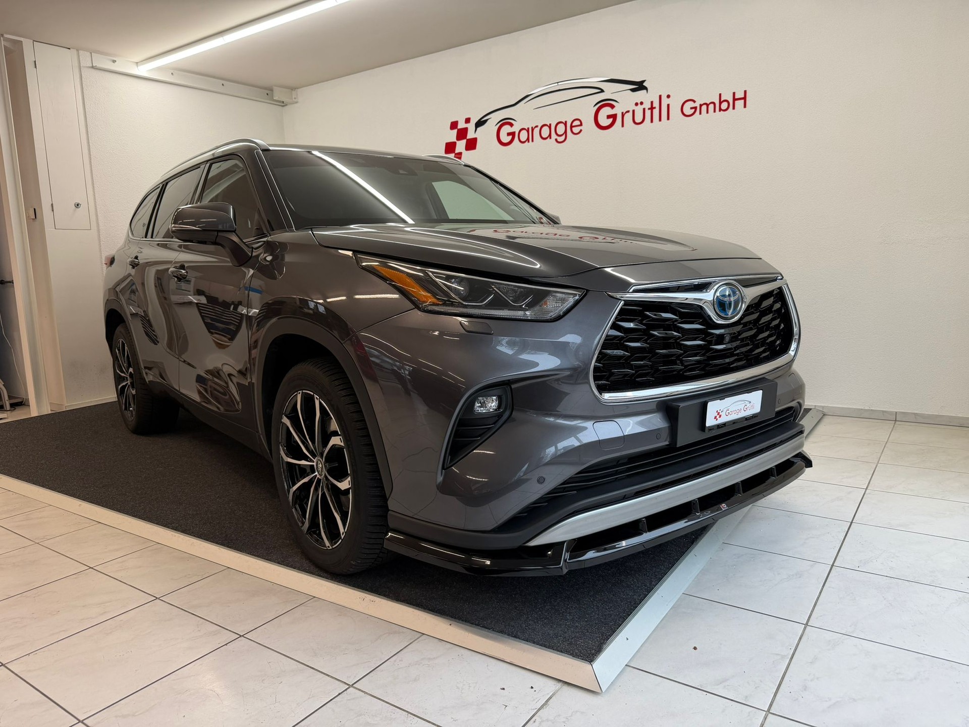 TOYOTA Highlander 2.5 HSD Premium e-CVT