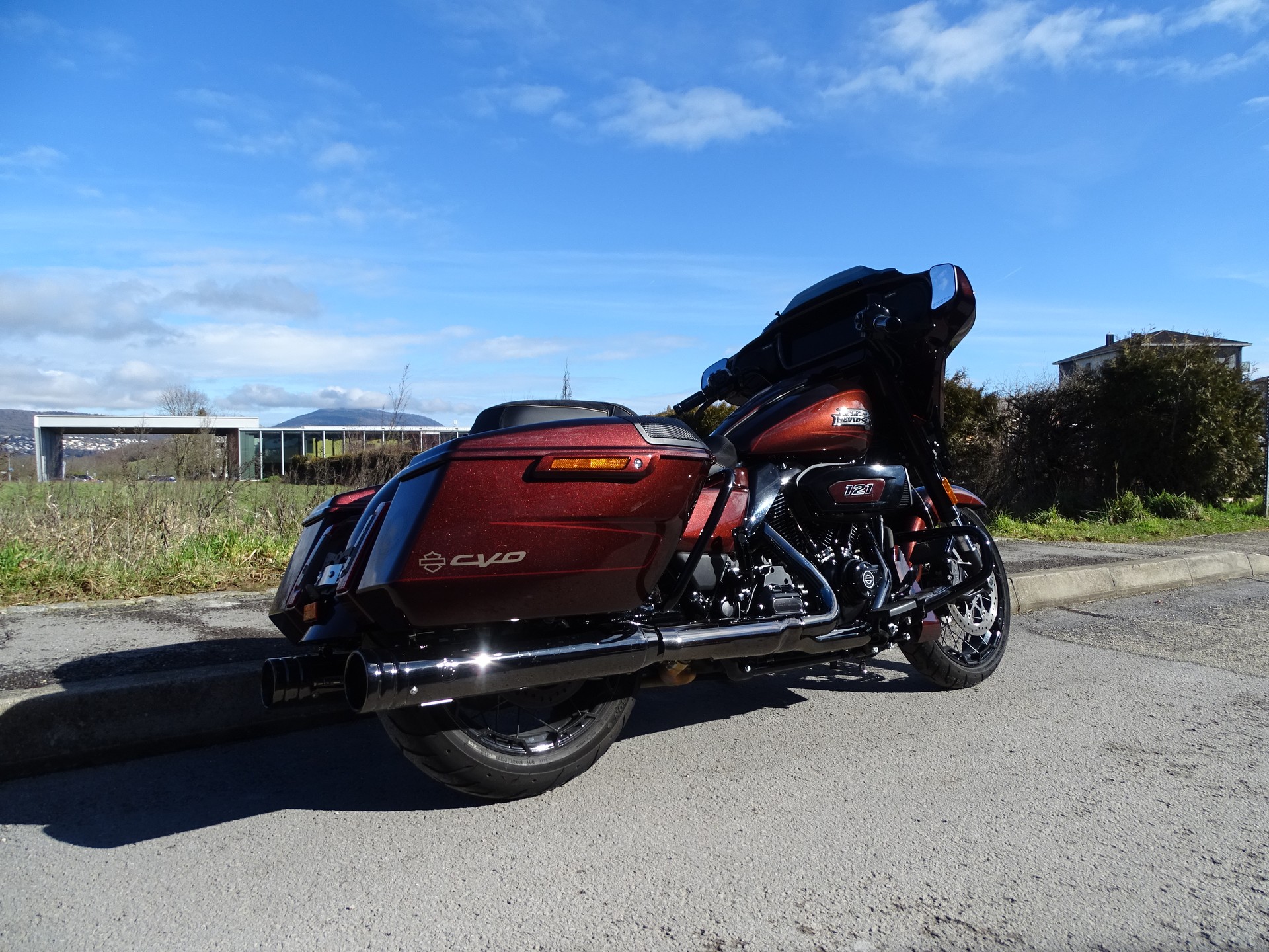 HARLEY-DAVIDSON FLHXSE Street Glide CVO 121-image-2
