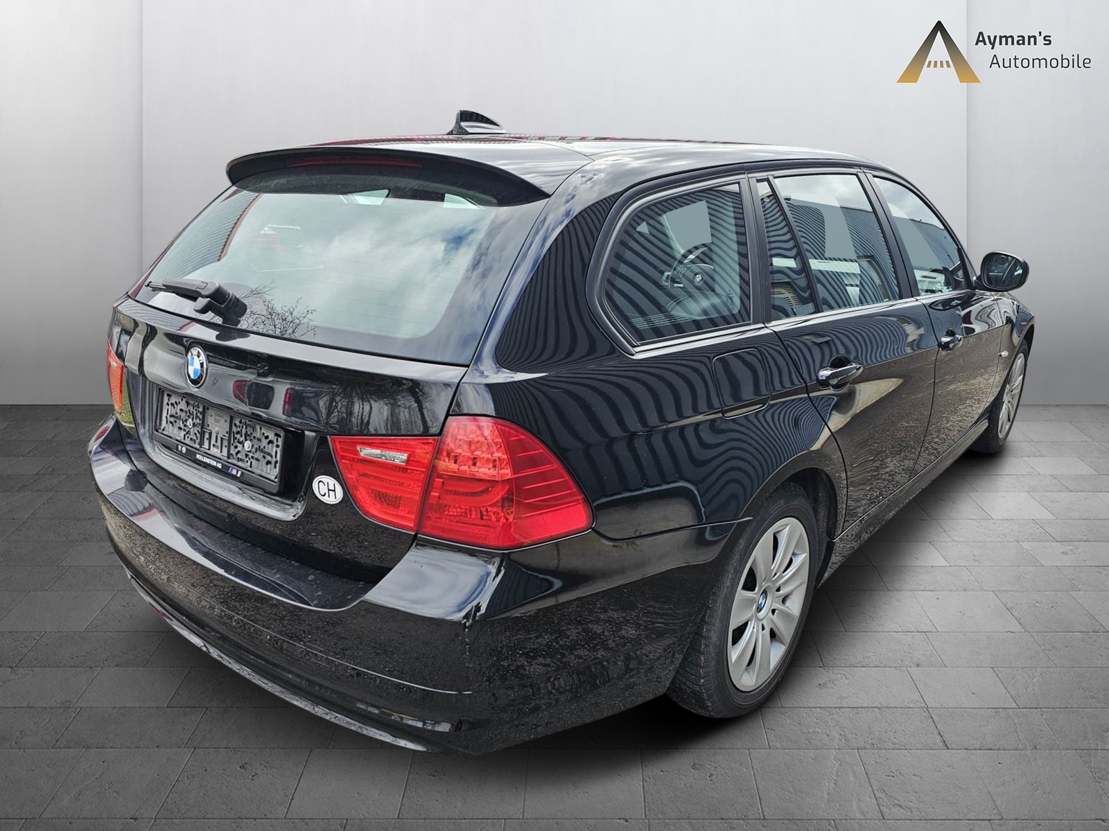 BMW 320d xDrive Touring-image-5