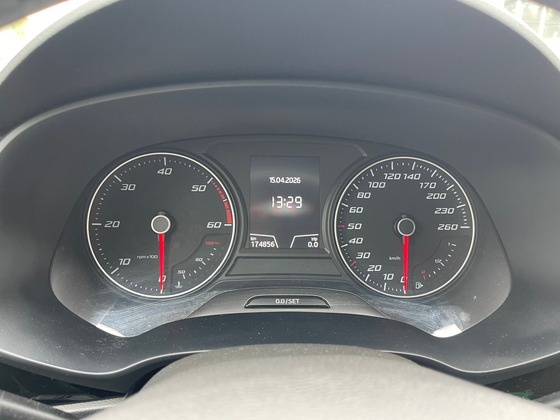 SEAT Leon ST 2.0 TDI FR DSG-image-13