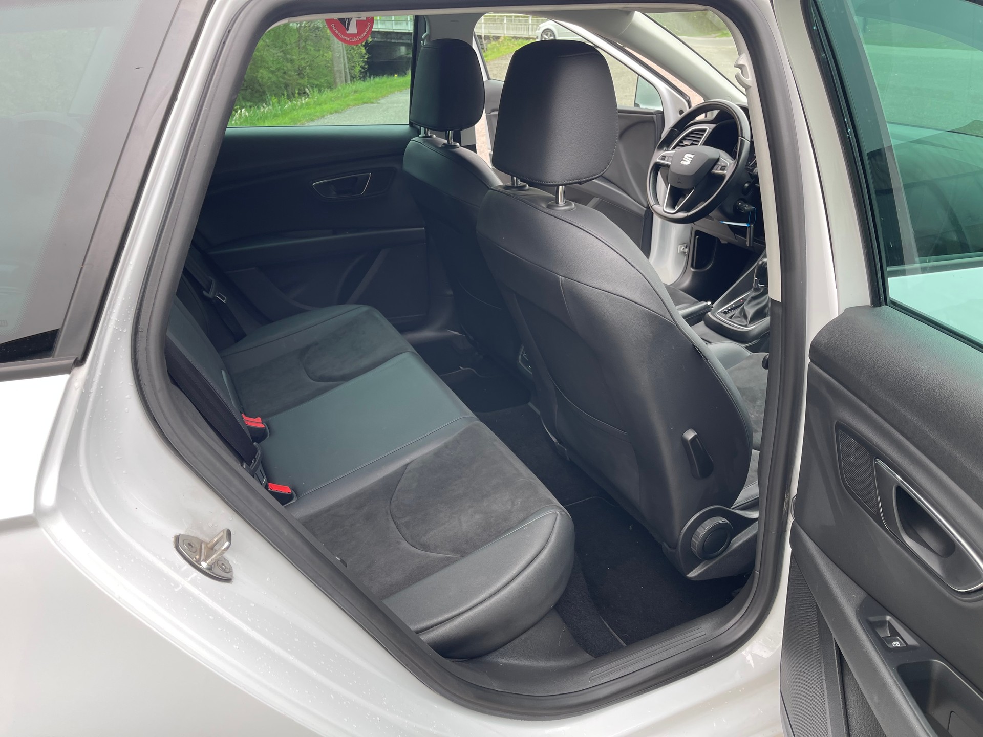 SEAT Leon ST 2.0 TDI FR DSG-image-9