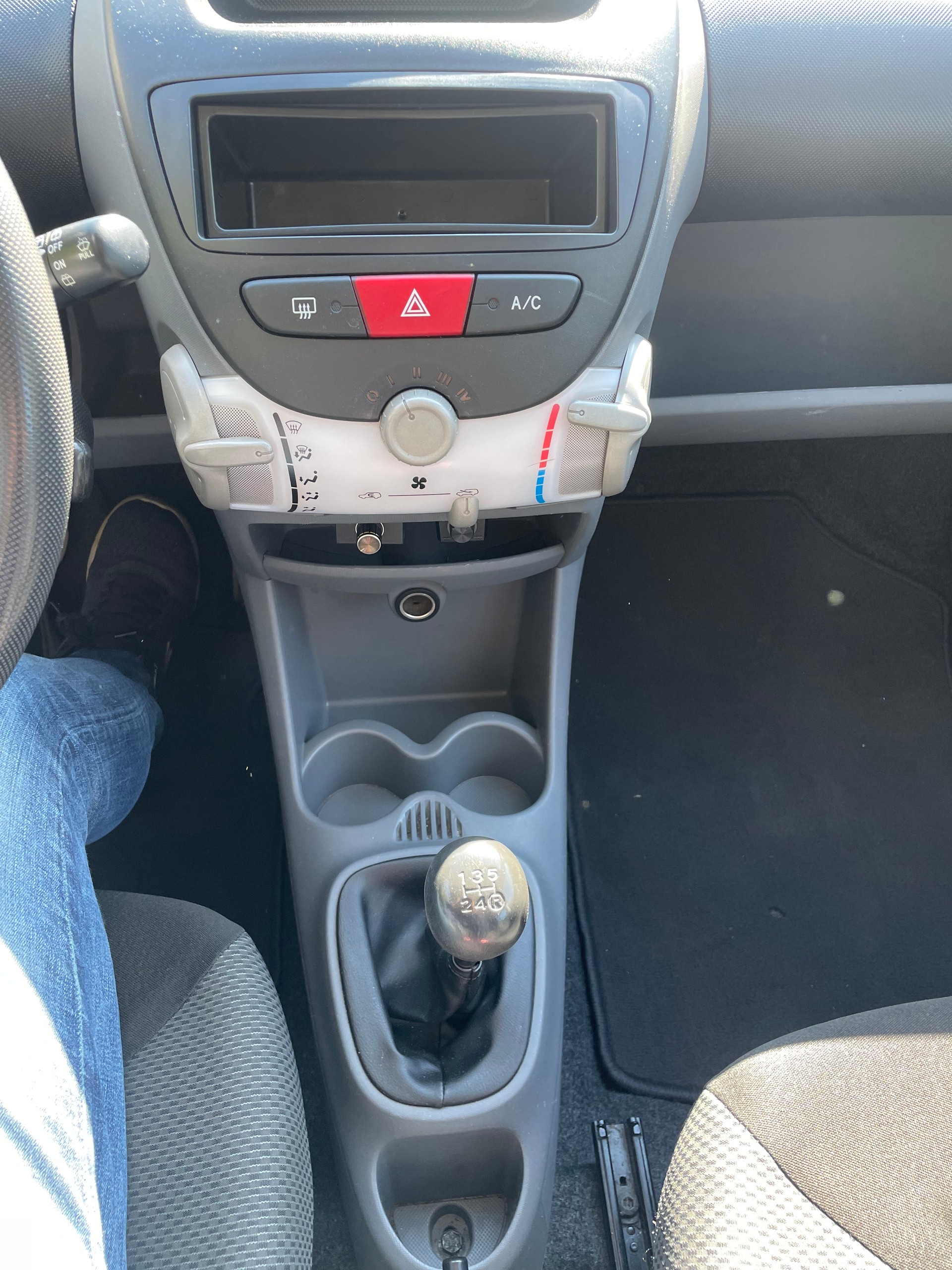 TOYOTA Aygo 1.0-image-7