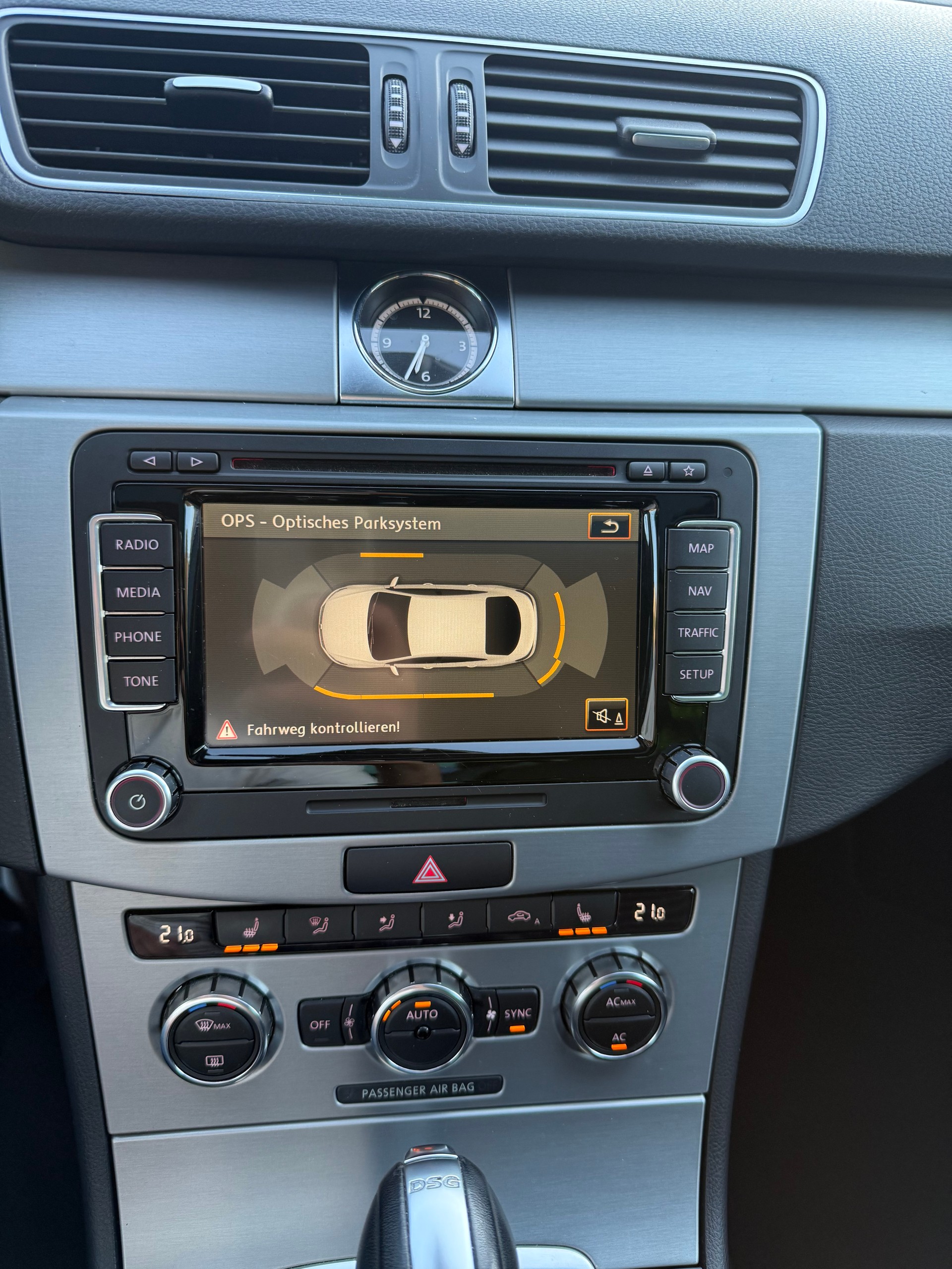 VW CC 2.0 TDI BlueMotion Technology DSG-image-9
