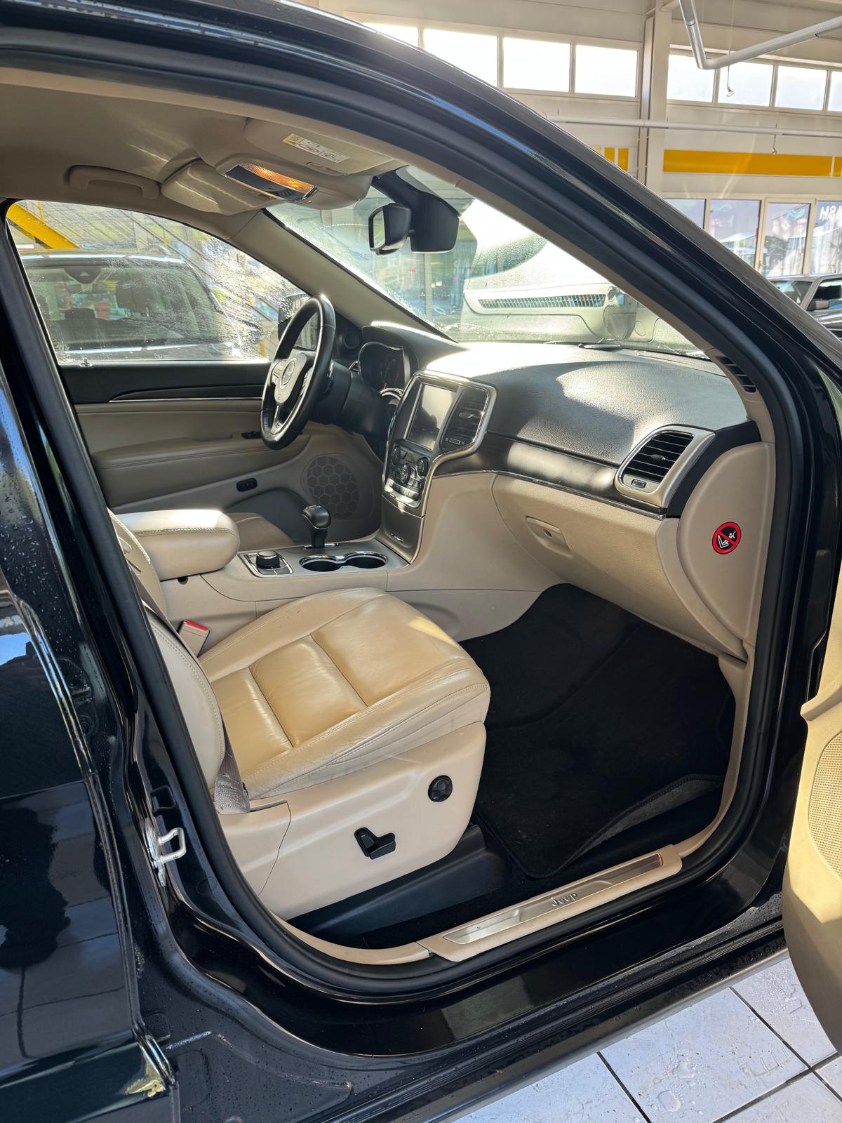 JEEP Grand Cherokee 3.0 CRD Limited Automatic-image-4