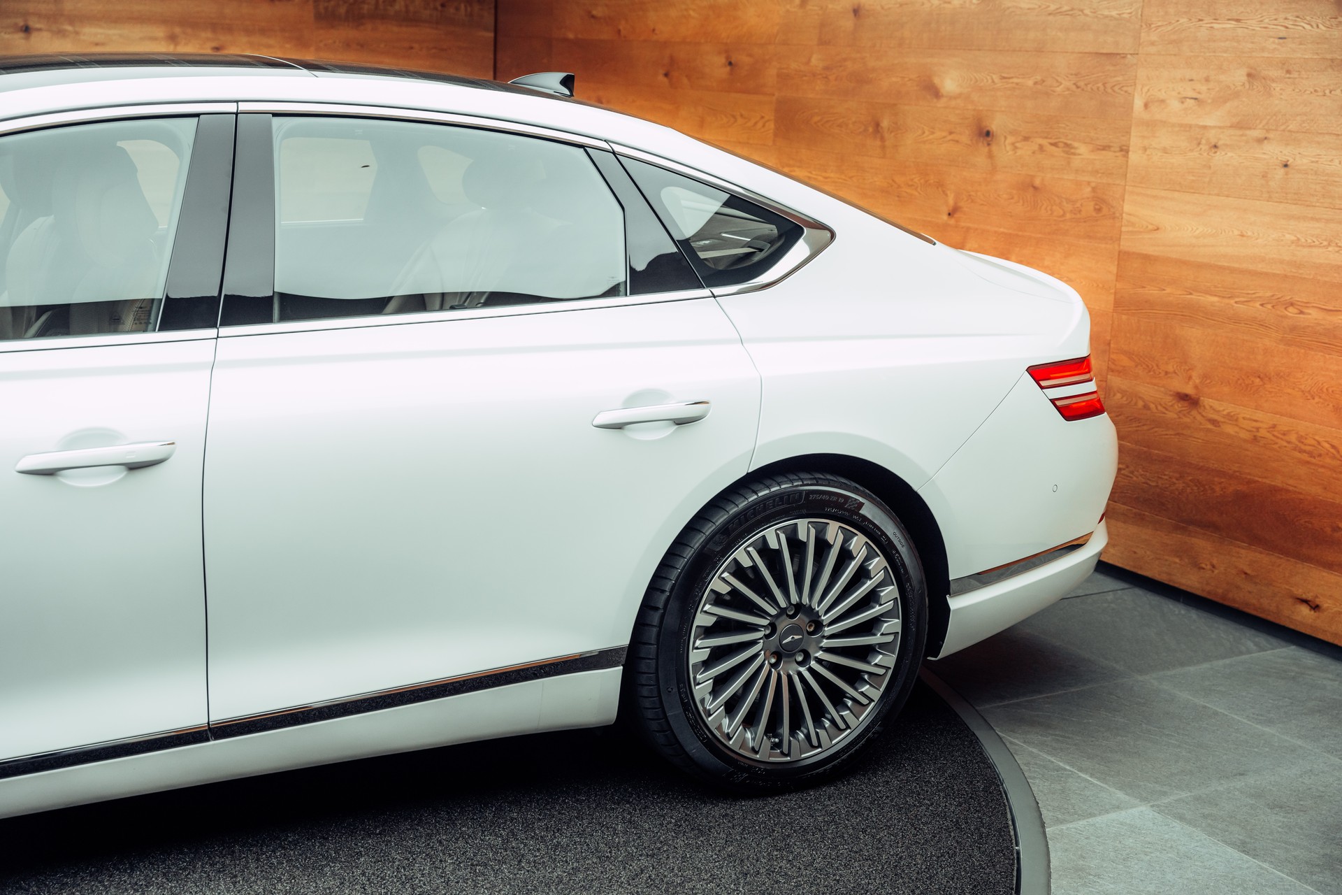 GENESIS G80 Electrificed Luxury 87,2kWh AWD-image-16
