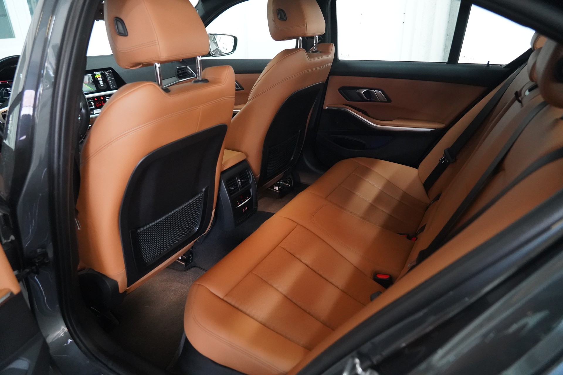 BMW 330d 48V M Sport Steptronic-image-12