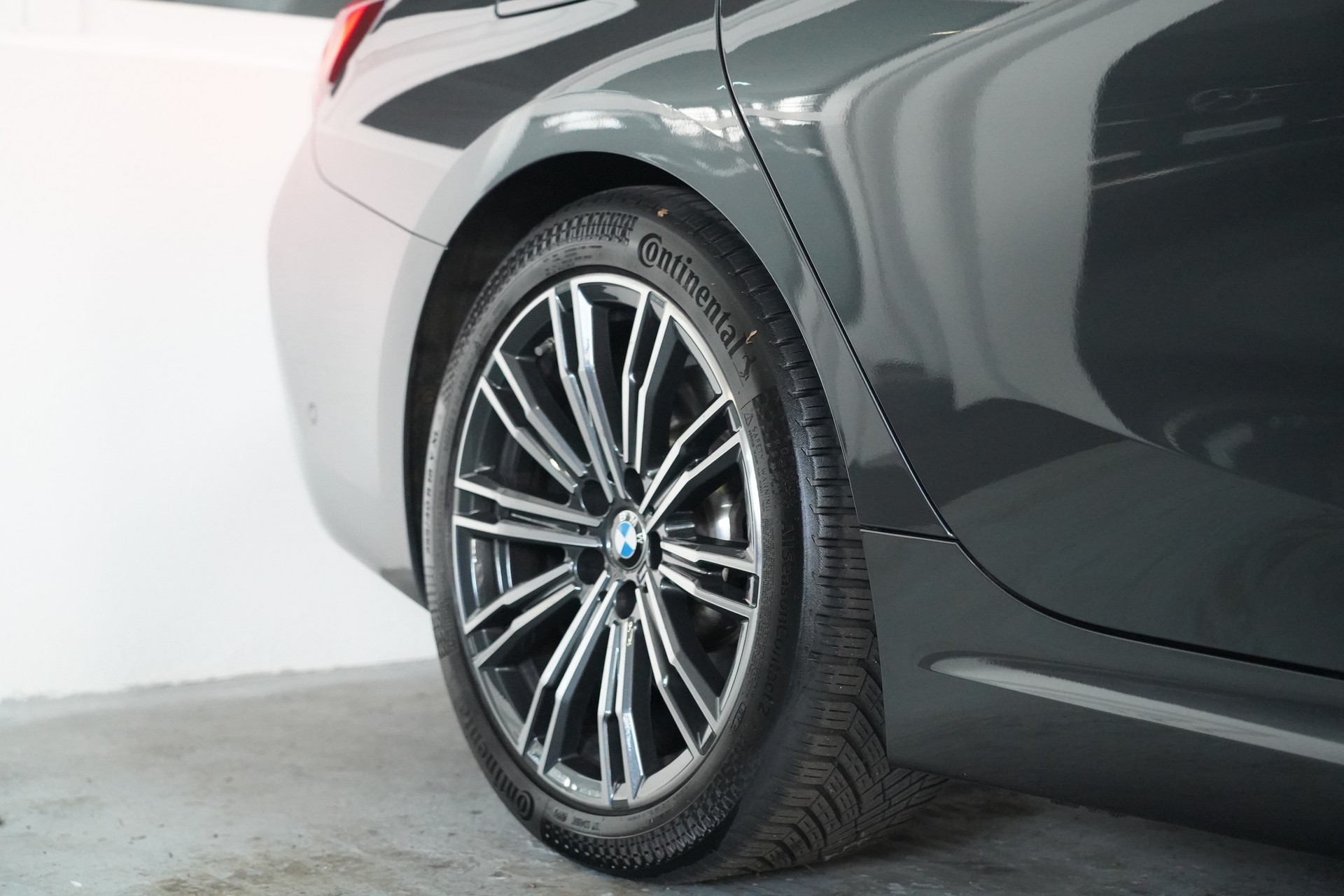BMW 330d 48V M Sport Steptronic-image-6