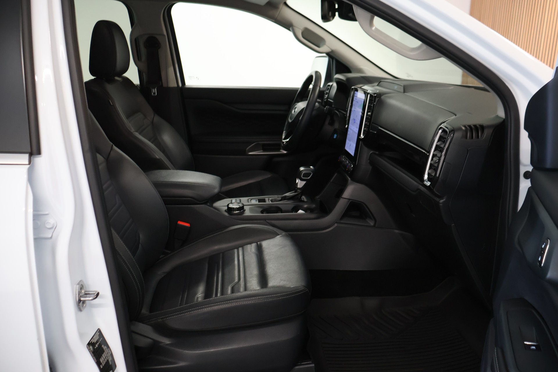 FORD Ranger Limited 2.0 Eco Blue 4x4 Automat-image-16