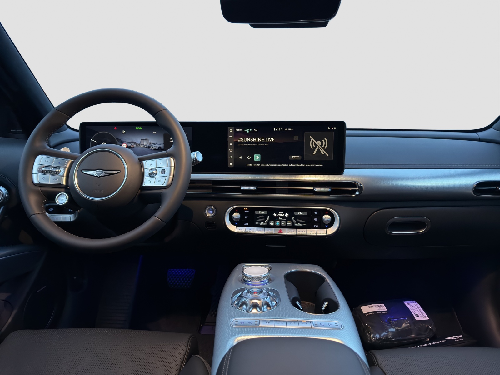 GENESIS GV60 77.4 kWh Sport AWD-image-11
