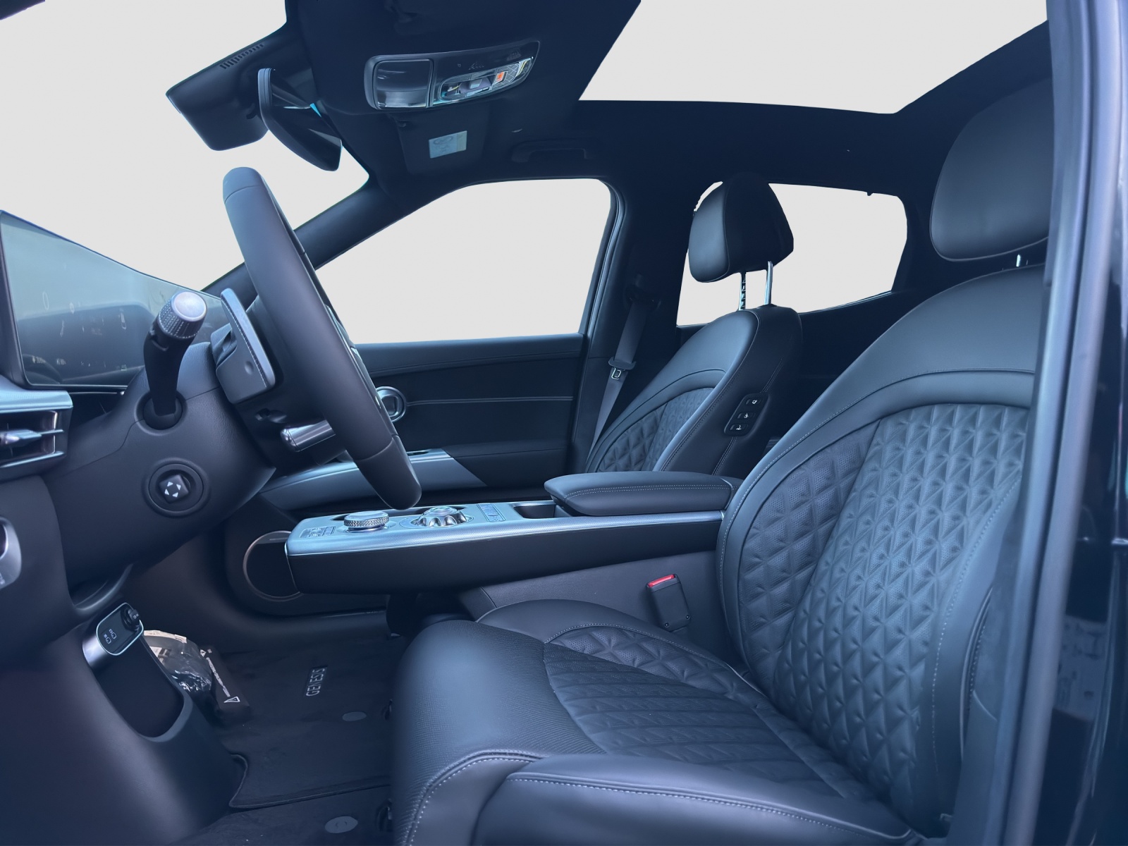 GENESIS GV60 77.4 kWh Sport AWD-image-8