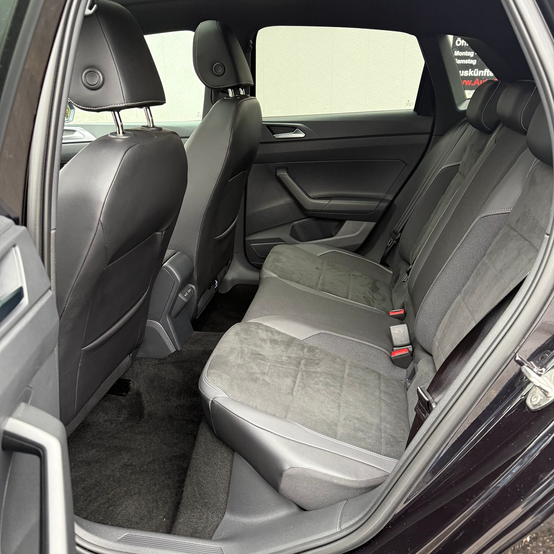 VW Polo 2.0 TSI GTI DSG *PANORAMA-DACH - VW GARANTIE BIS 12.2027*-image-9