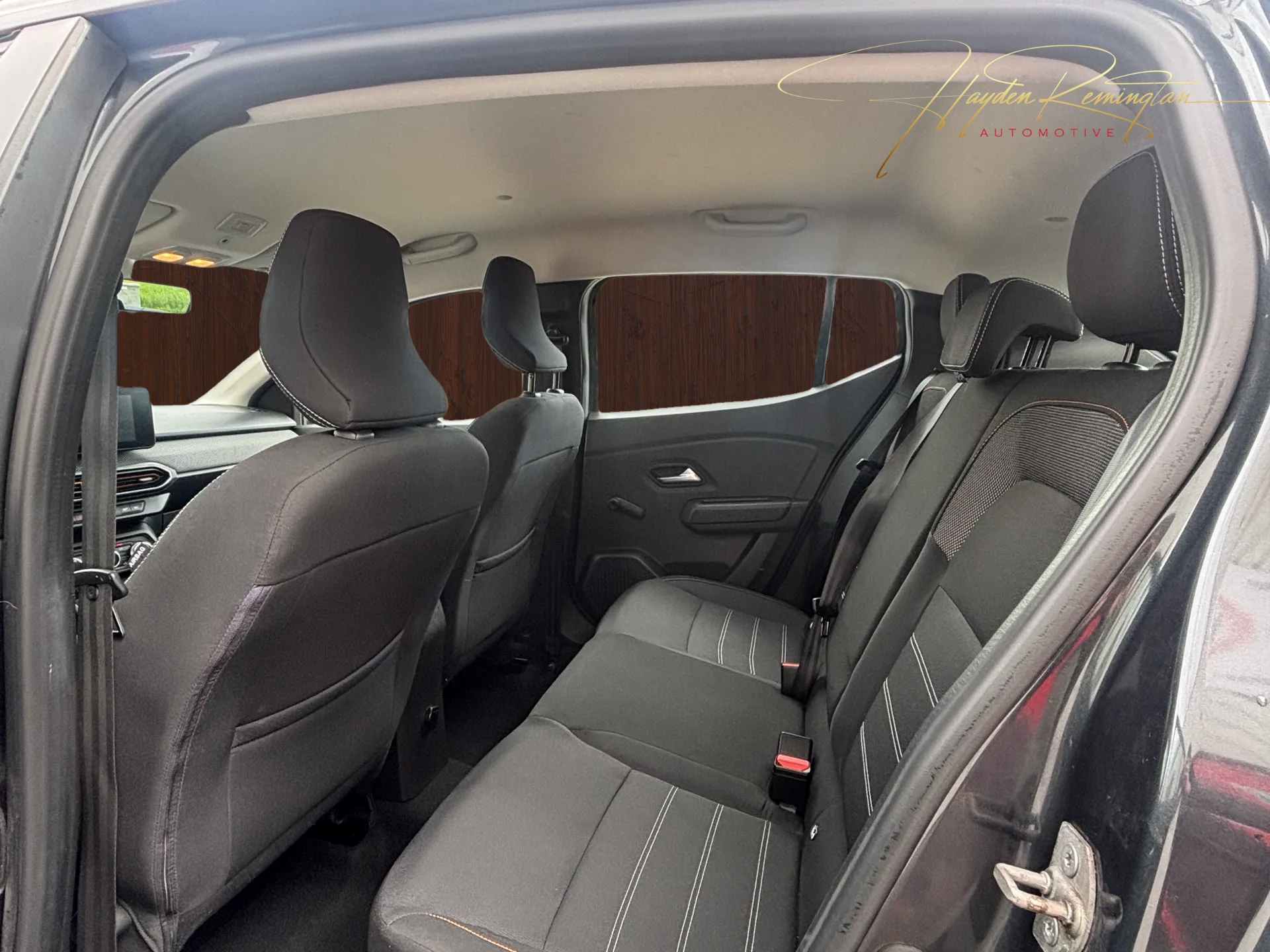 DACIA Sandero Stepway TCe 90 Comfort CVT-image-5