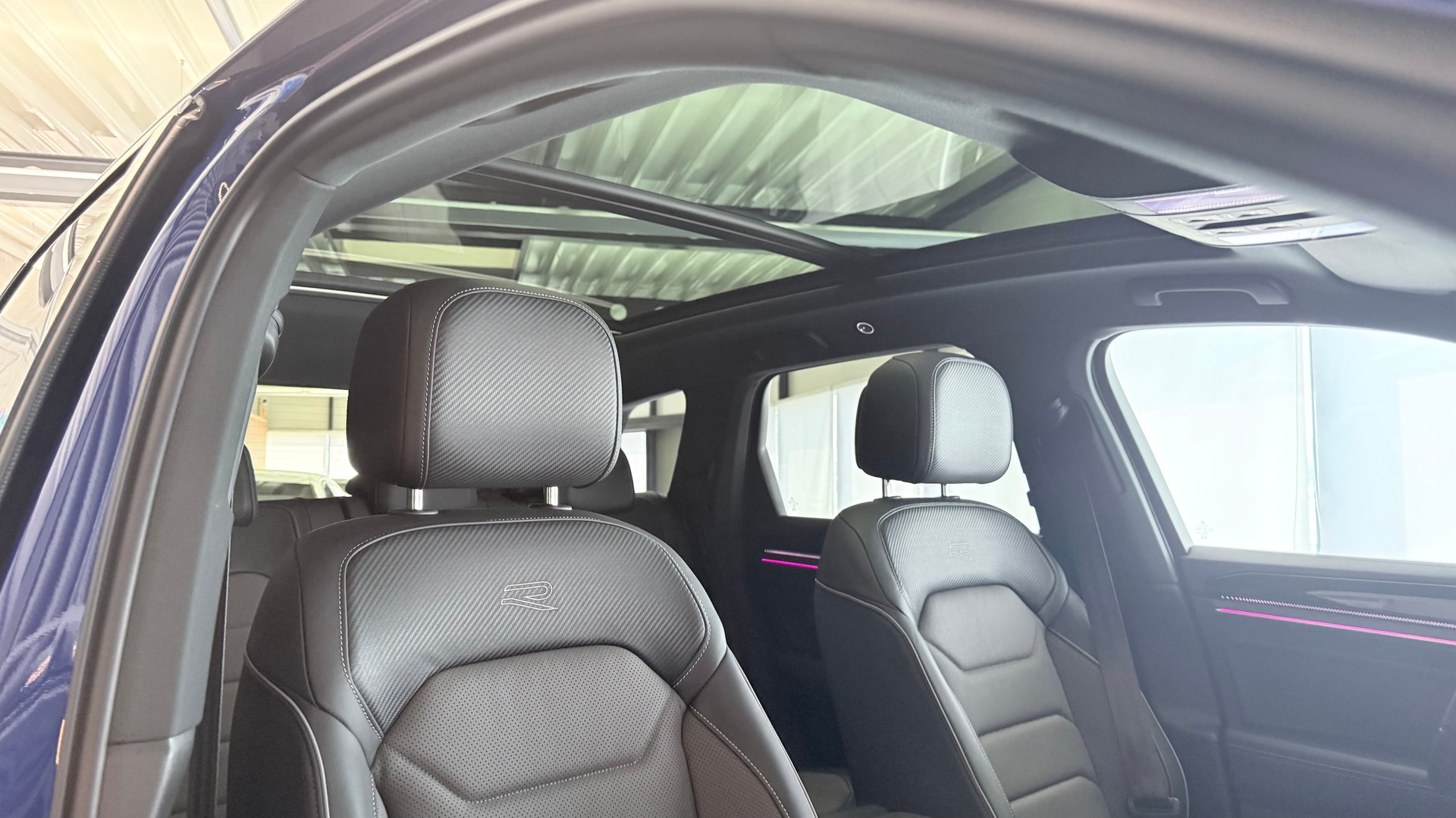 VW Touareg 3.0 V6 TSI R-Line-image-25
