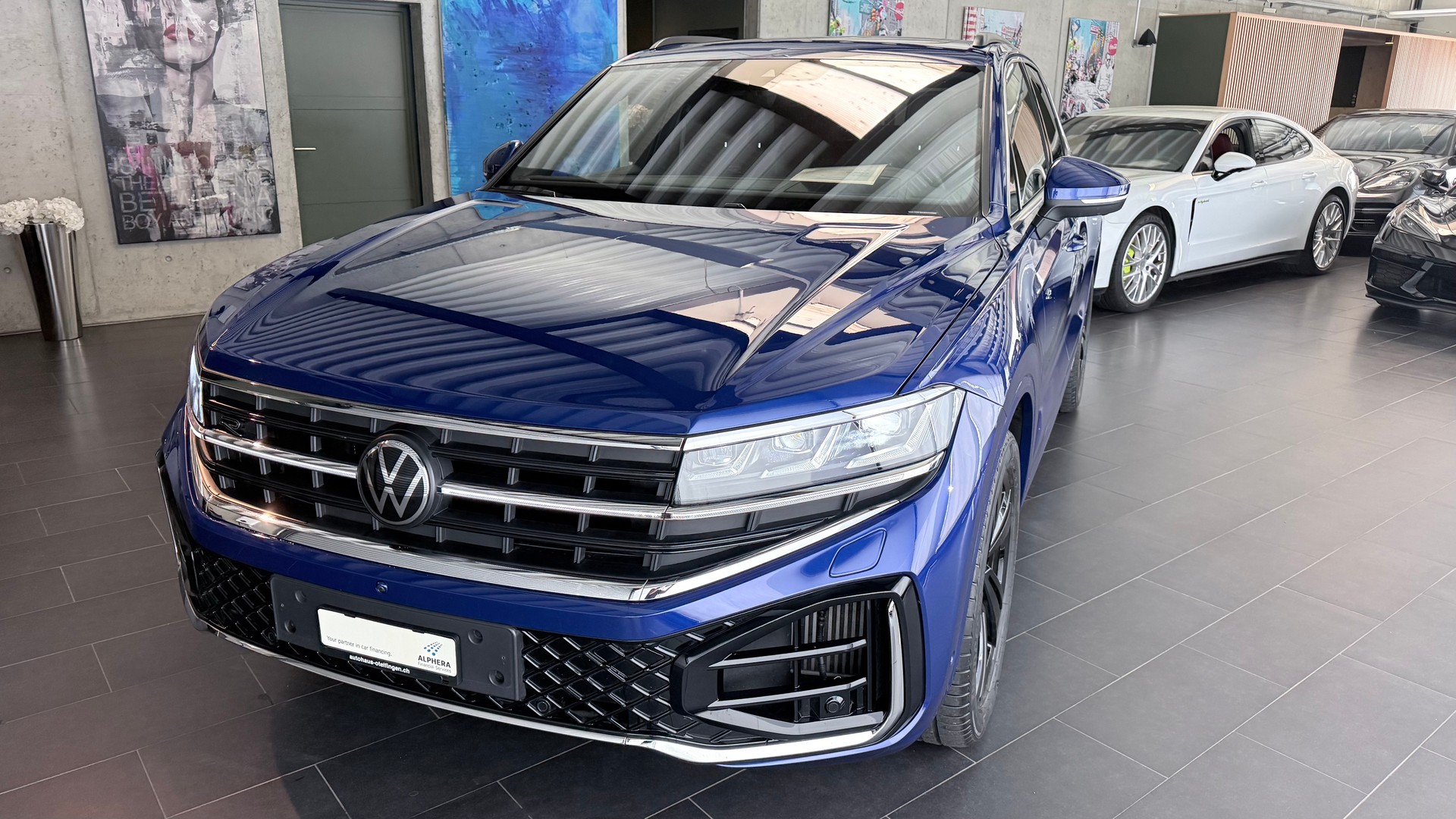VW Touareg 3.0 V6 TSI R-Line-image-6