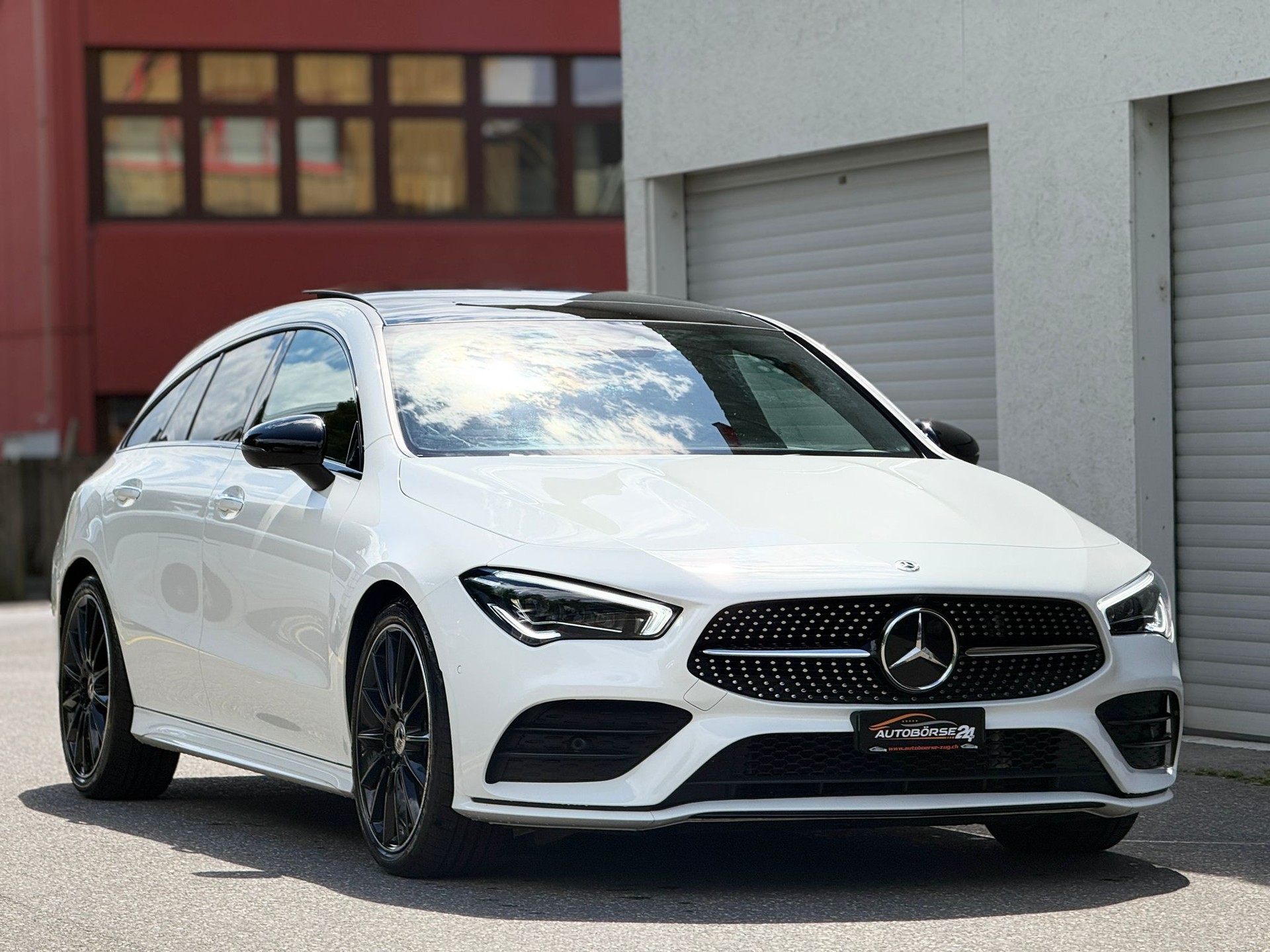 MERCEDES-BENZ CLA 250 AMG Line 4matic Shooting Brake-showroom-element-1