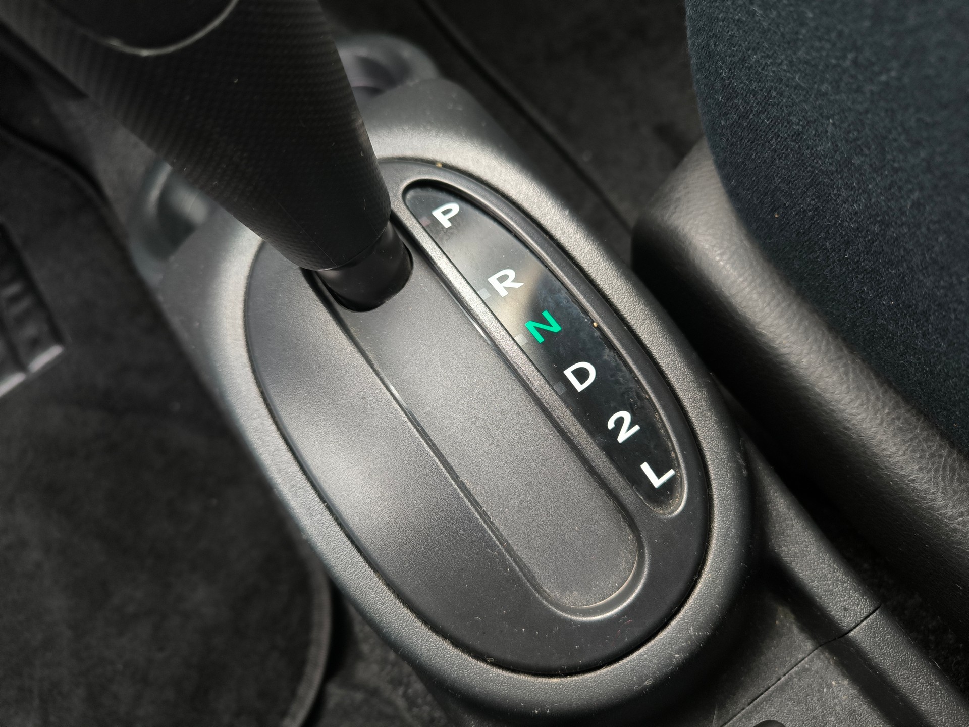 DAIHATSU Sirion 1.3 S eco-4WD Automatic-image-9