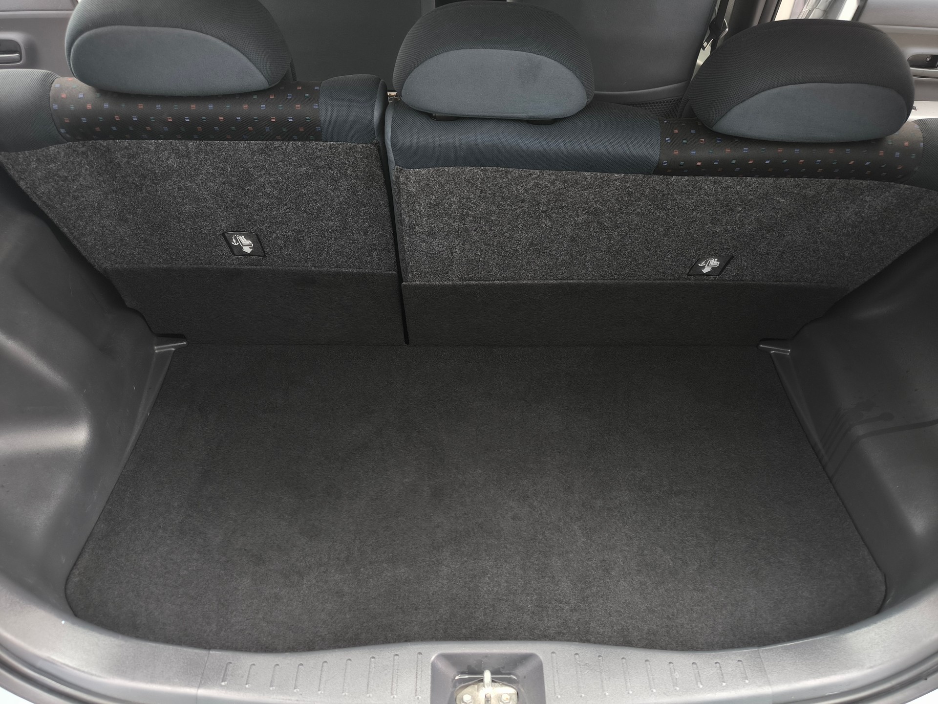 DAIHATSU Sirion 1.3 S eco-4WD Automatic-image-7