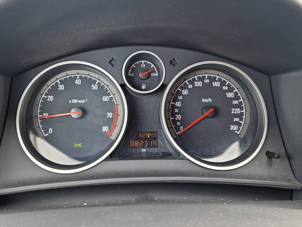 OPEL Astra H 1.6i 16V Edition-image-12